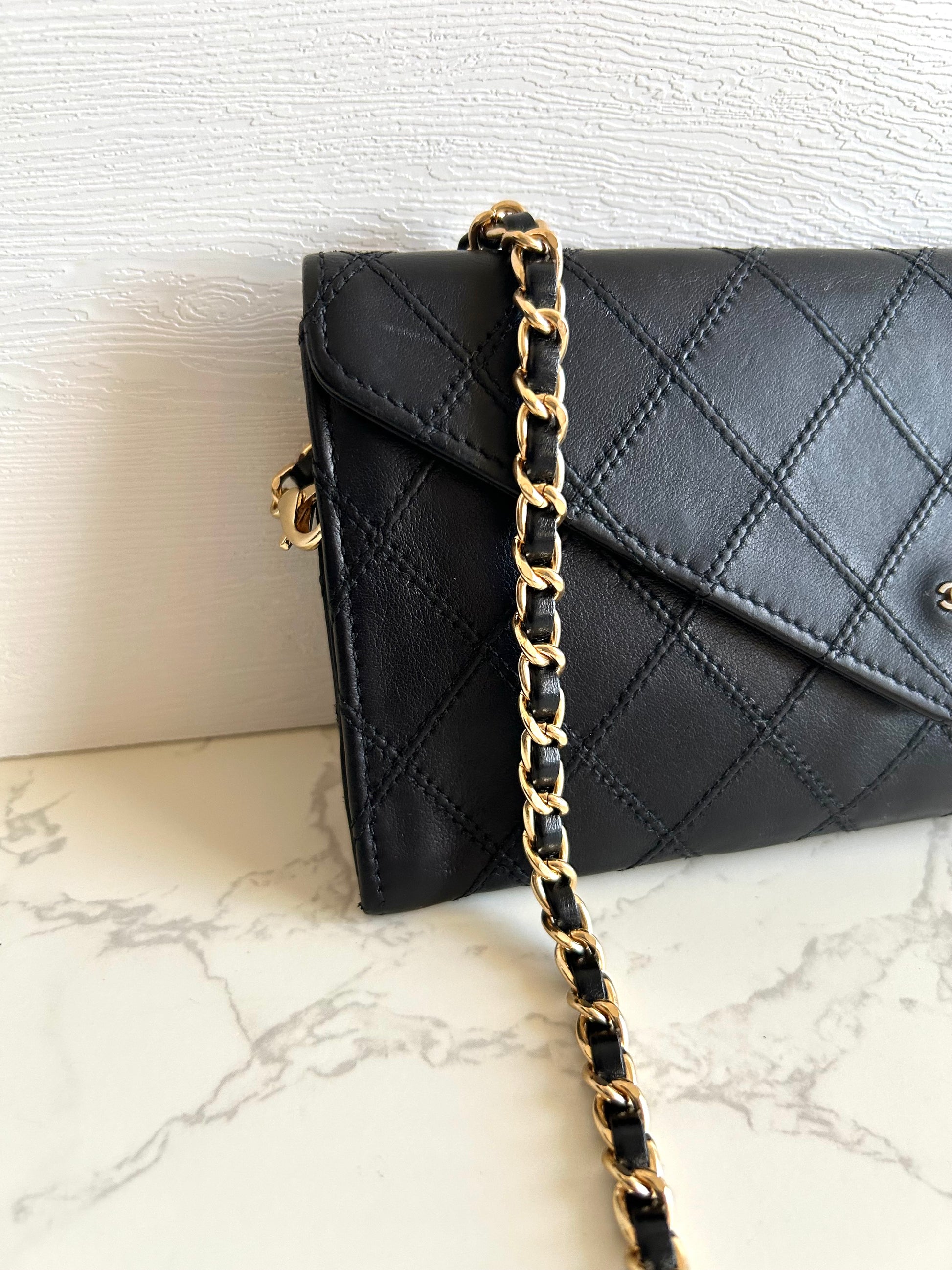 CHANEL Black Gold Buckle Envelope Small Bag/Side Bag/Messenger Bag/Clutch Bag/Mid-Length Wallet