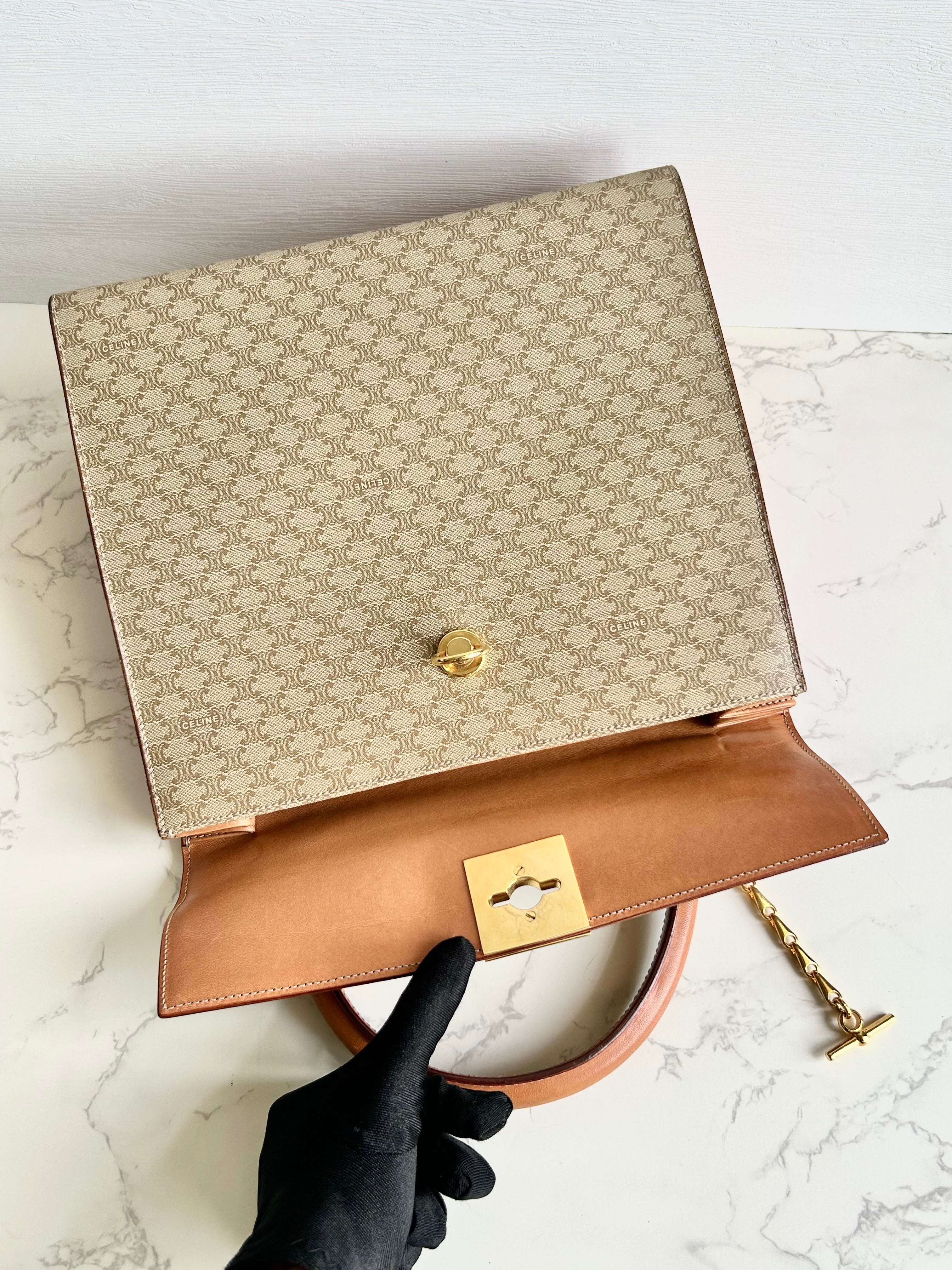 CELINE rare beige old flower Kelly side bag / oblique backpack / handbag