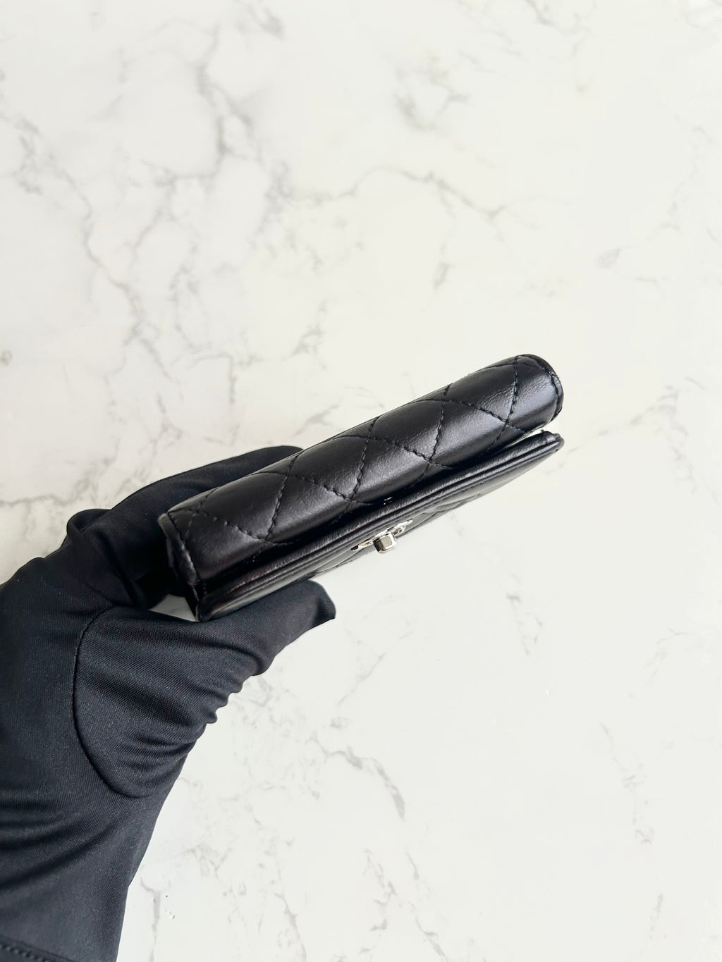 Chanel 黑色Matelasse銀扣皮革短夾 錢包 皮夾