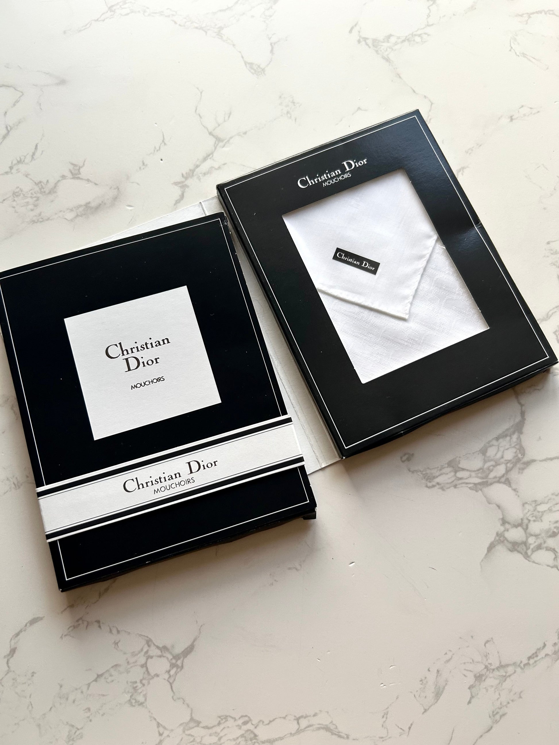 DIOR / FENDI中古方型絲巾（約46x46cm)或配件（隨機款式）· 新春禮品