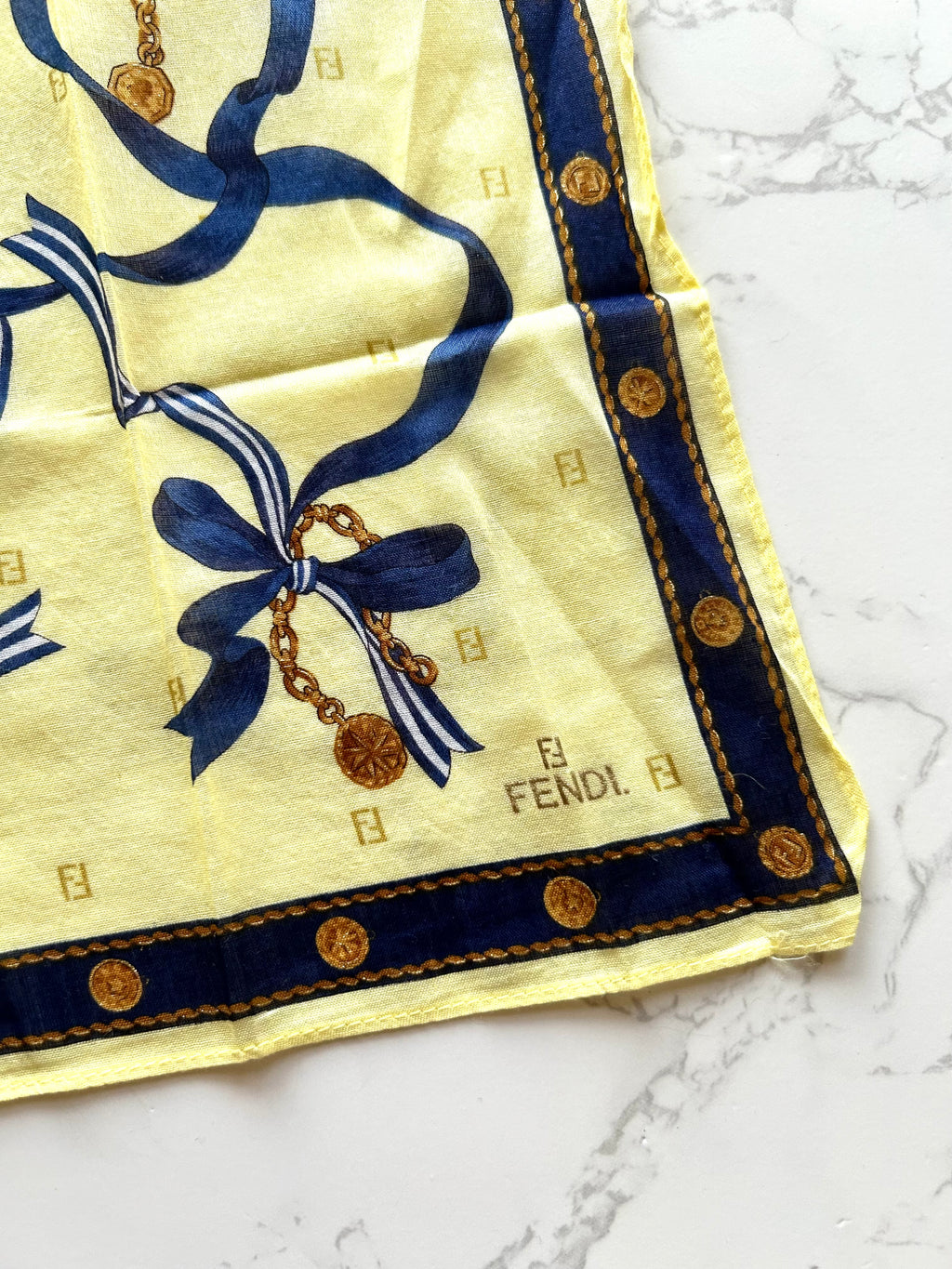 DIOR / FENDI中古方型絲巾（約46x46cm)或配件（隨機款式）· 新春禮品