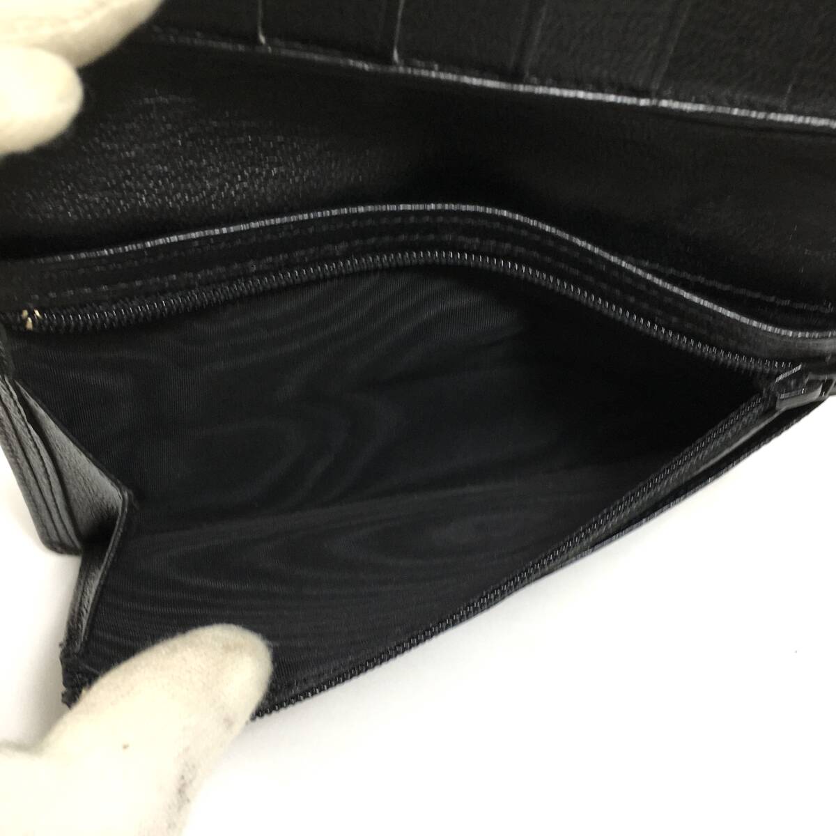CHANEL 稀有黑色金Logo皮夾/錢包/護照套