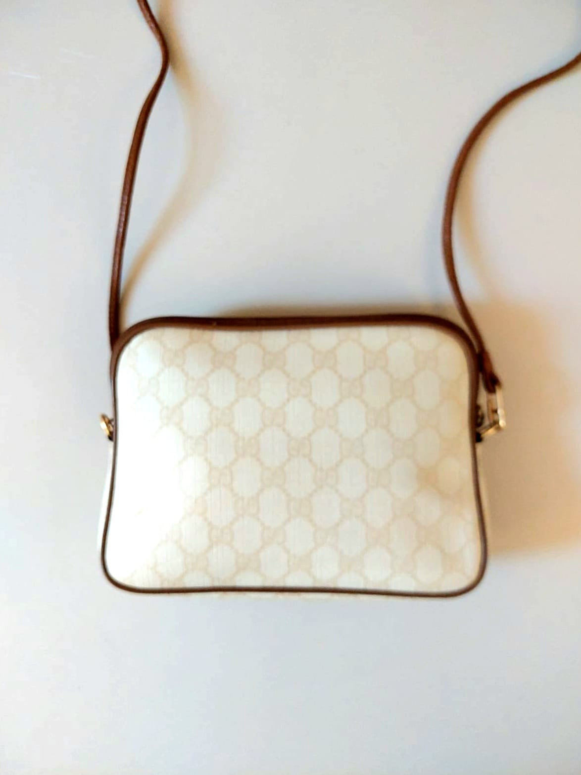 GUCCI rare white coffee color matching leather small bag / side bag / oblique bag
