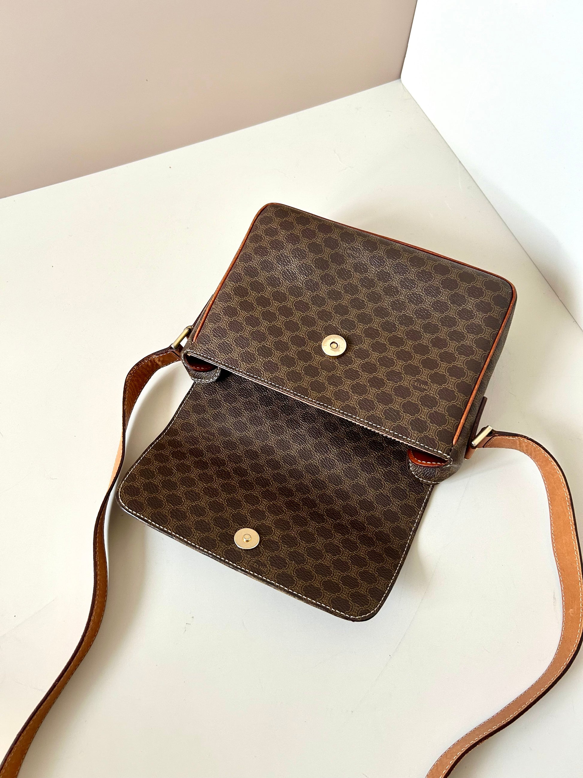 CELINE Brown Old Flower Leather Gold Buckle Small Tofu Box Bag/Side Bag/Messenger Bag