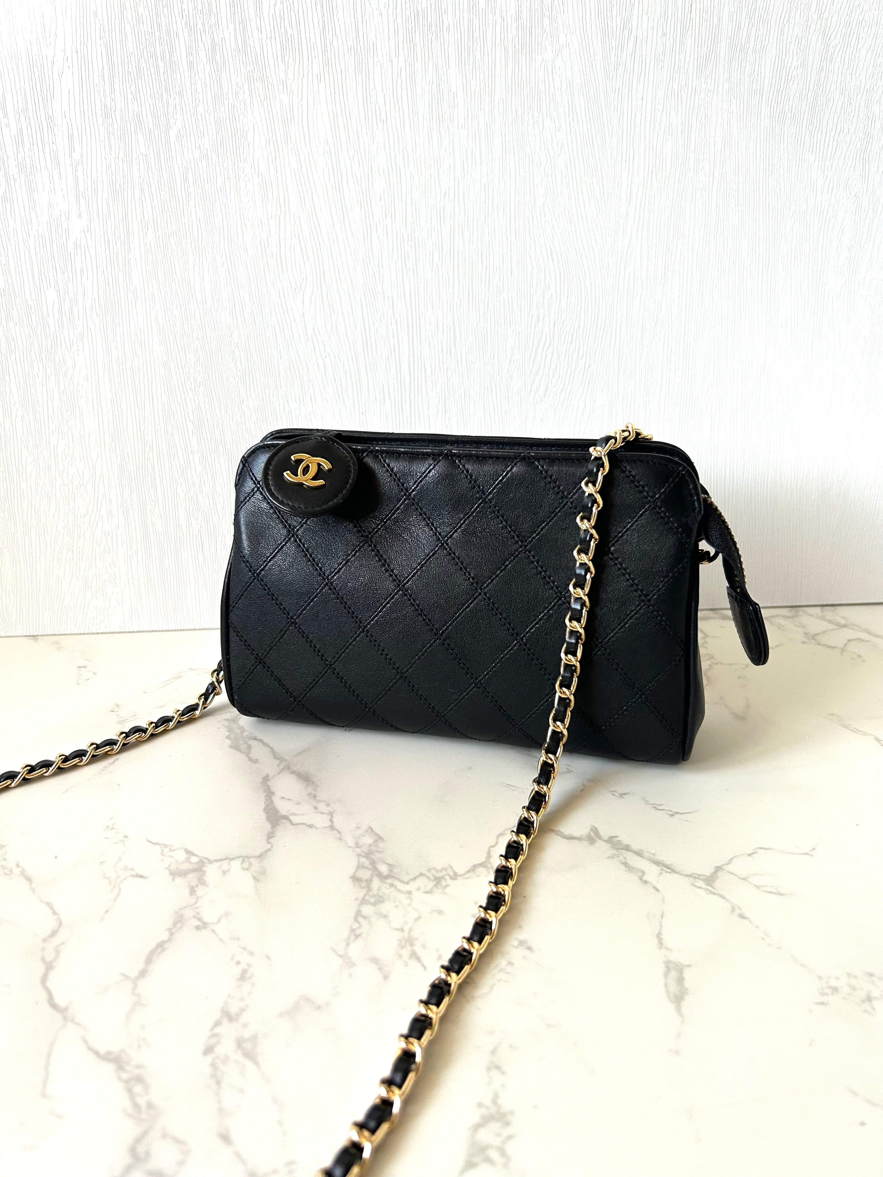 CHANEL rare black plaid small gold buckle bag/side bag/crossbody bag/clutch bag