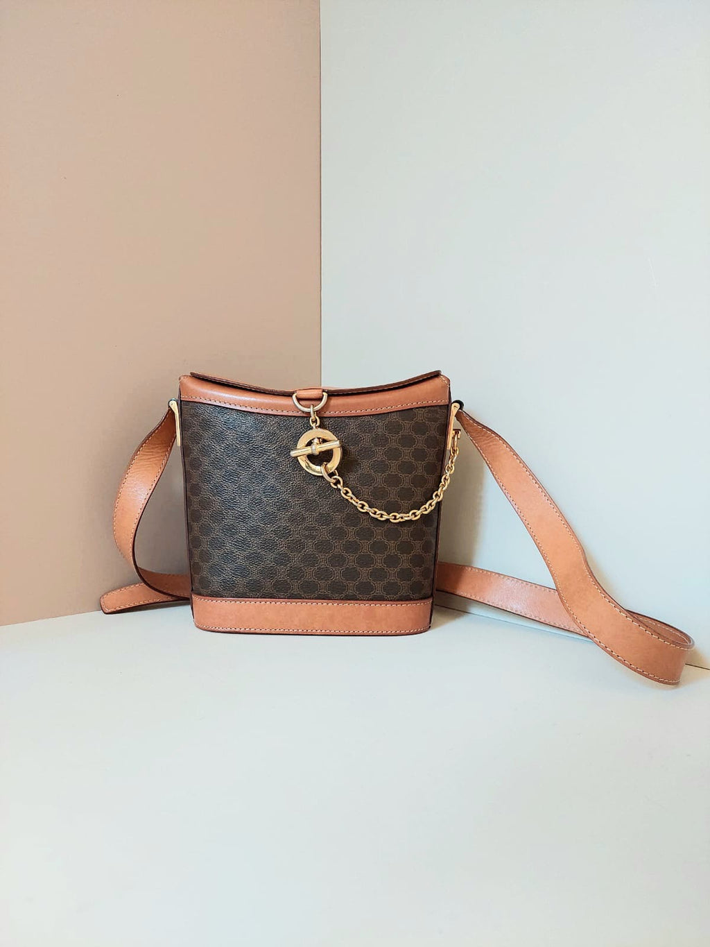 CELINE rare coffee color old flower chain French fry small bag / side bag / oblique bag