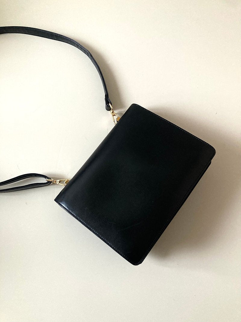 CELINE rare black gold buckle cowhide leather box small bag/side backpack/crossbody bag/underarm bag