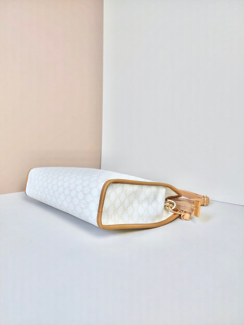 CELINE rare white old flower leather square small bag/clutch/side bag/crossbody bag