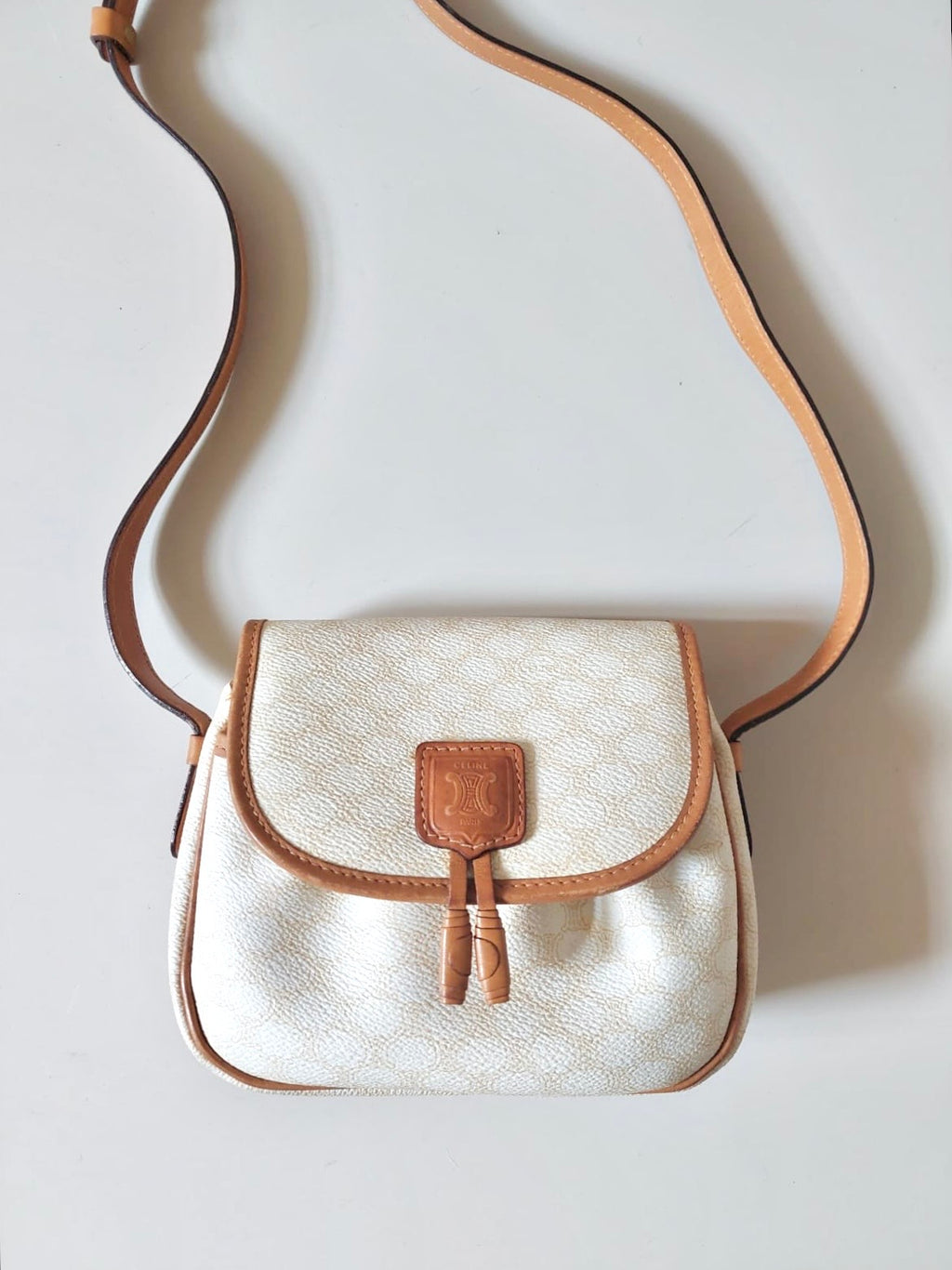 CELINE rare white old flower mini pumpkin leather side bag / oblique bag