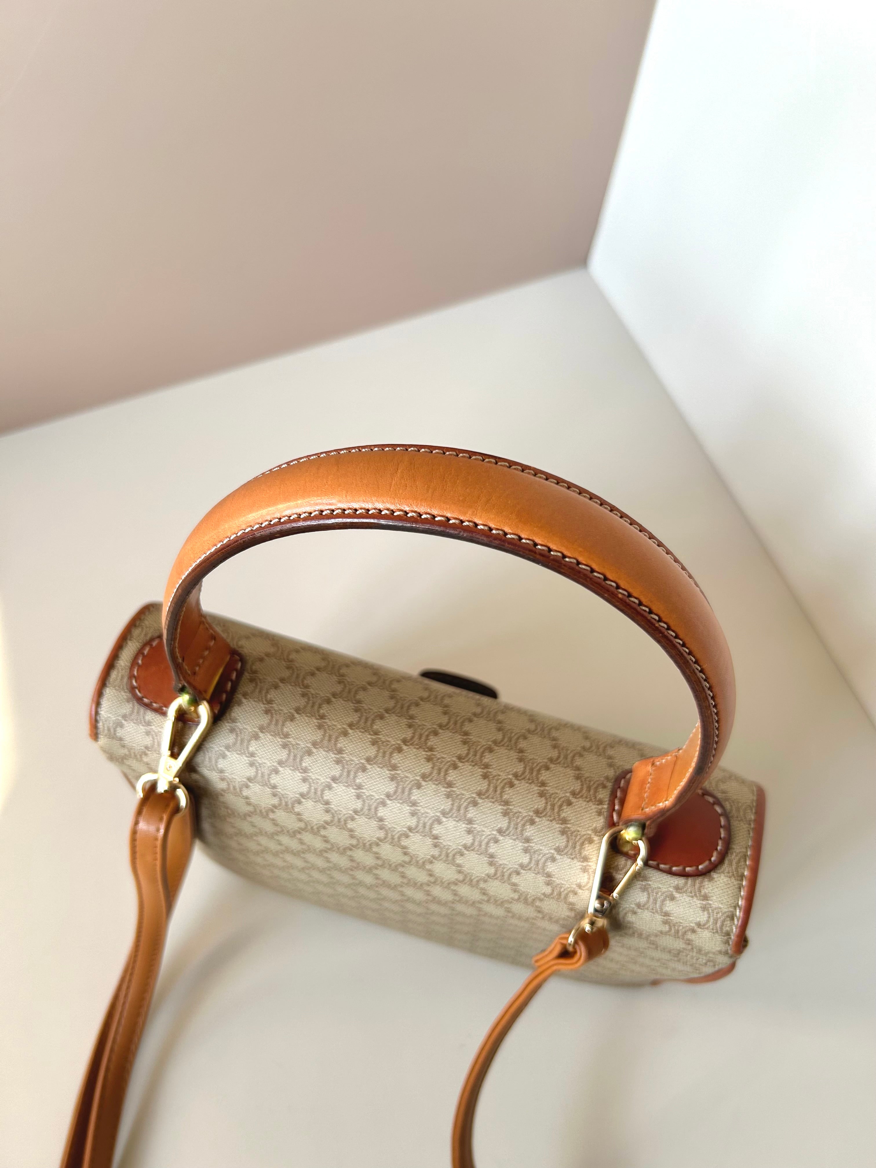 CELINE rare gold carriage old flower leather Kelly side bag / crossbody bag / handbag