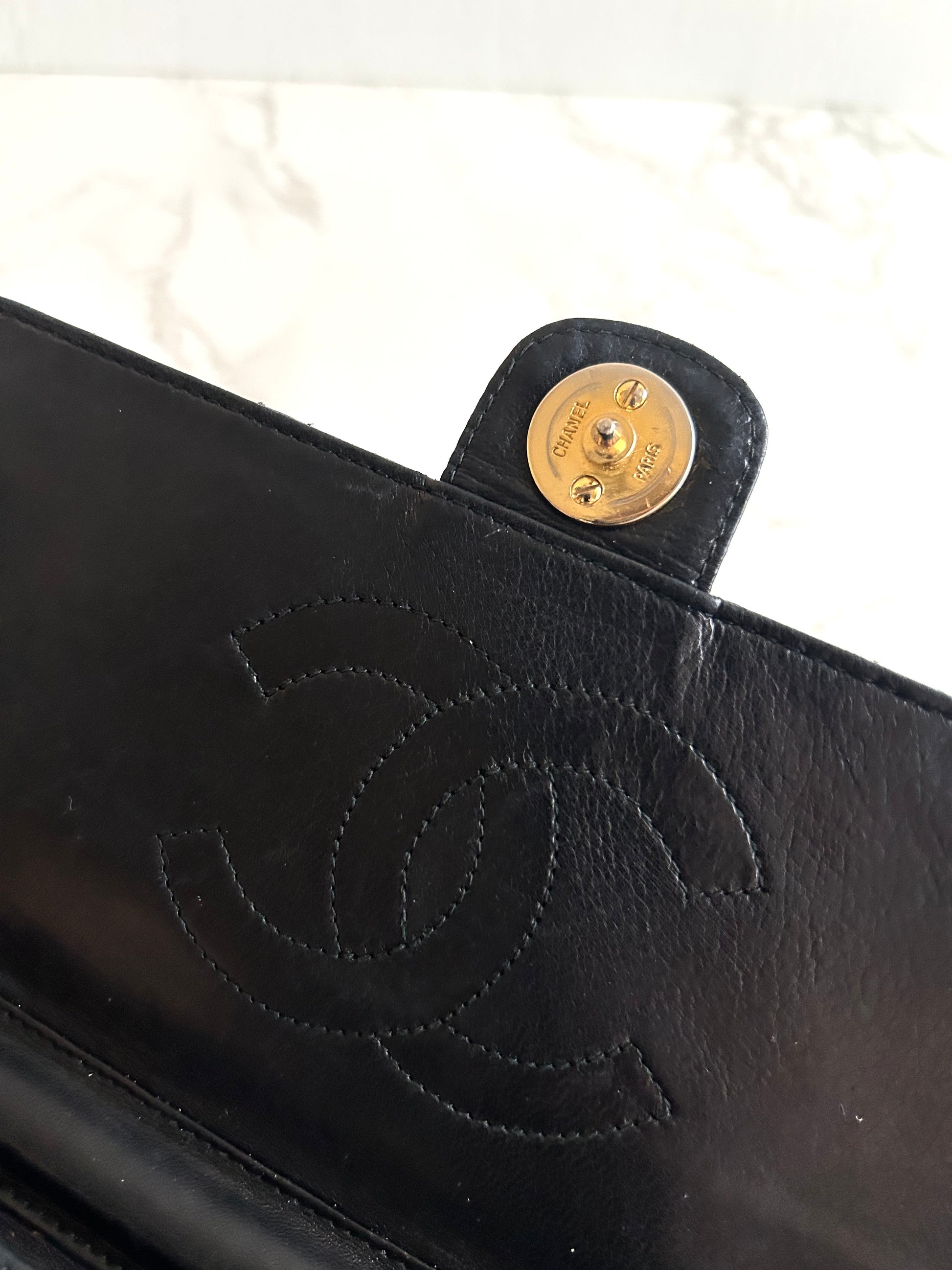 Chanel 黑金22 Matelassé 翻蓋包/側背包/單肩包