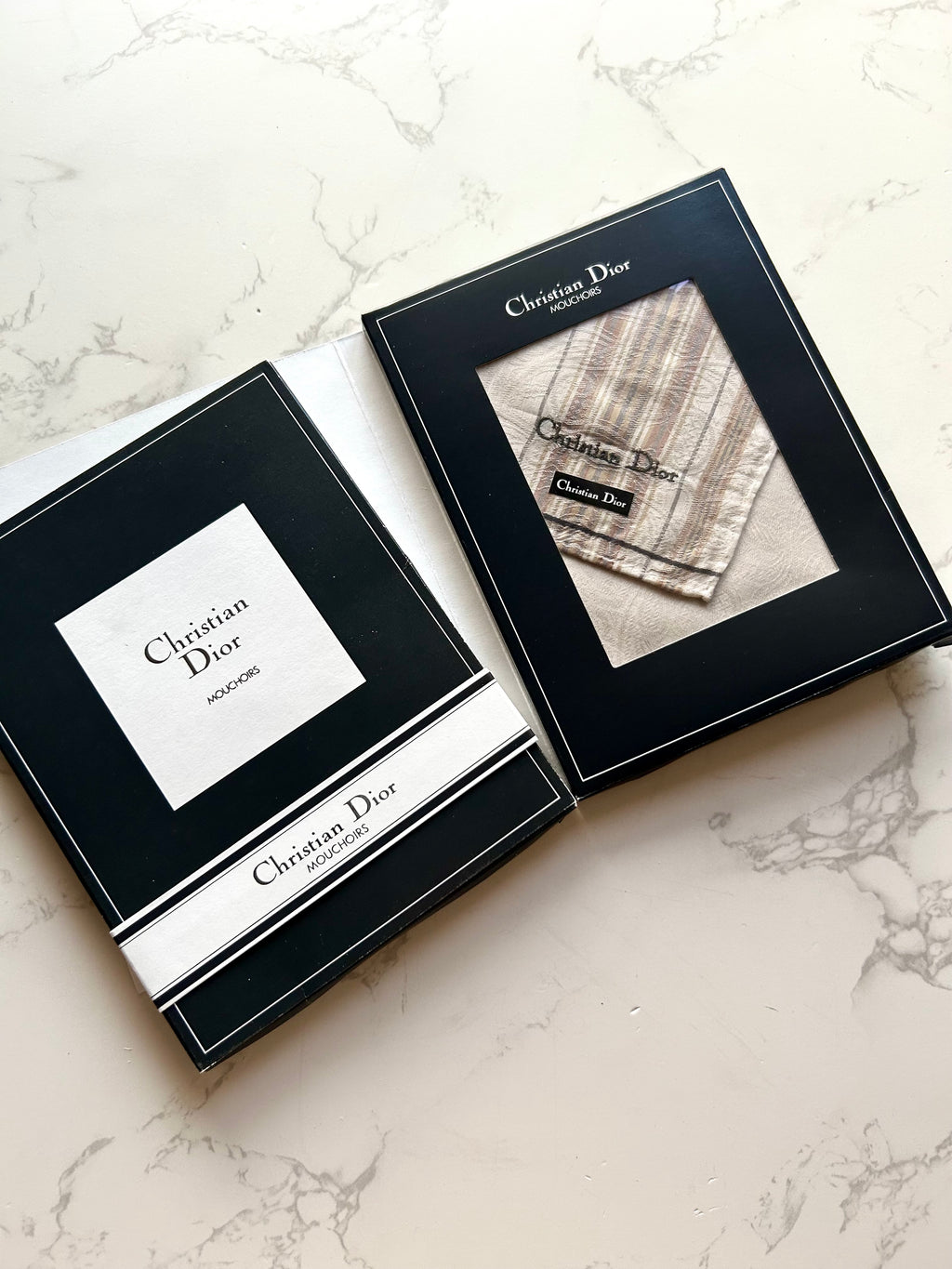 DIOR / FENDI中古方型絲巾（約46x46cm)或配件（隨機款式）· 新春禮品