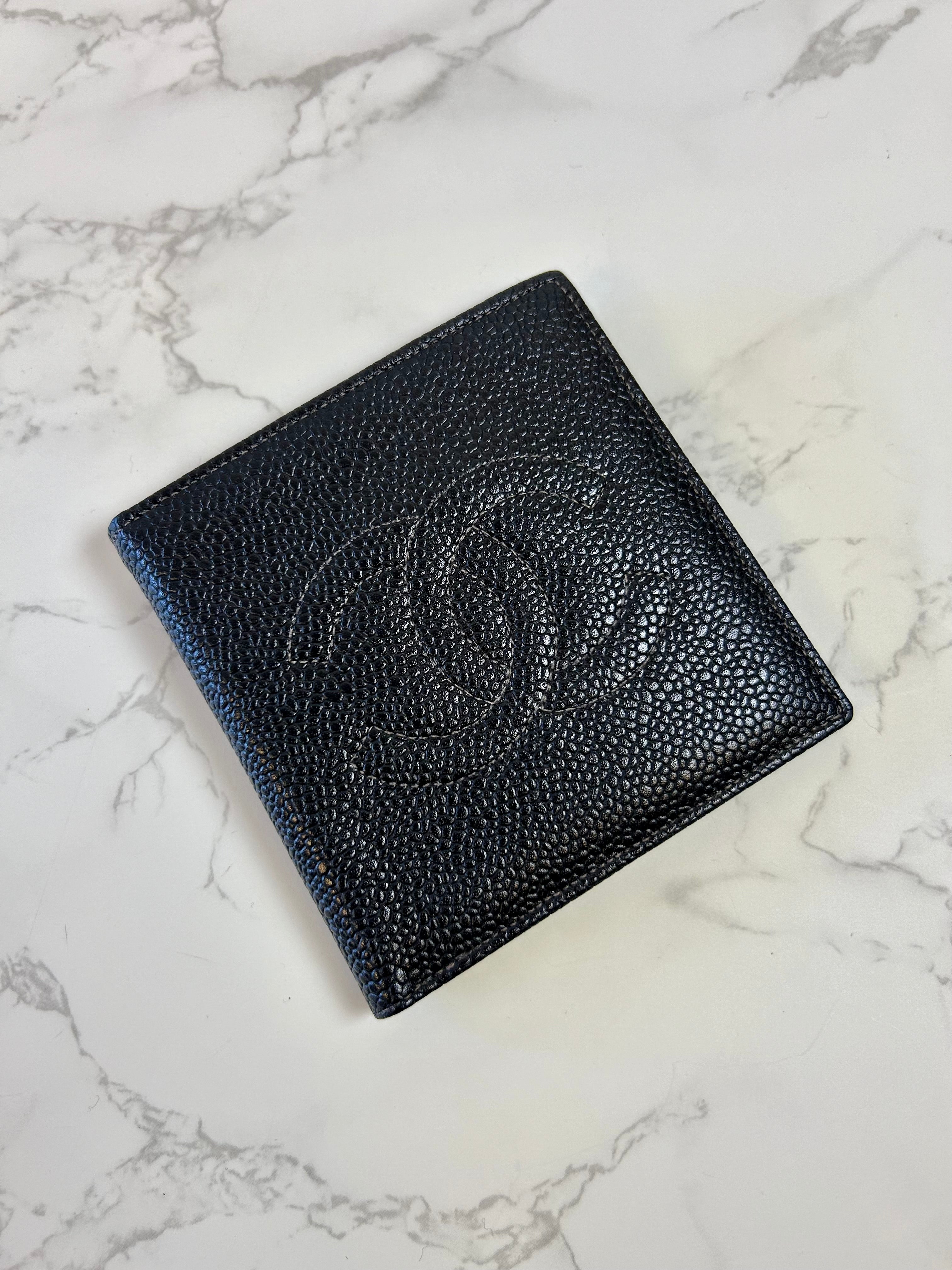 CHANEL rare black caviar cowhide leather bi-fold short wallet/wallet/purse for men and women