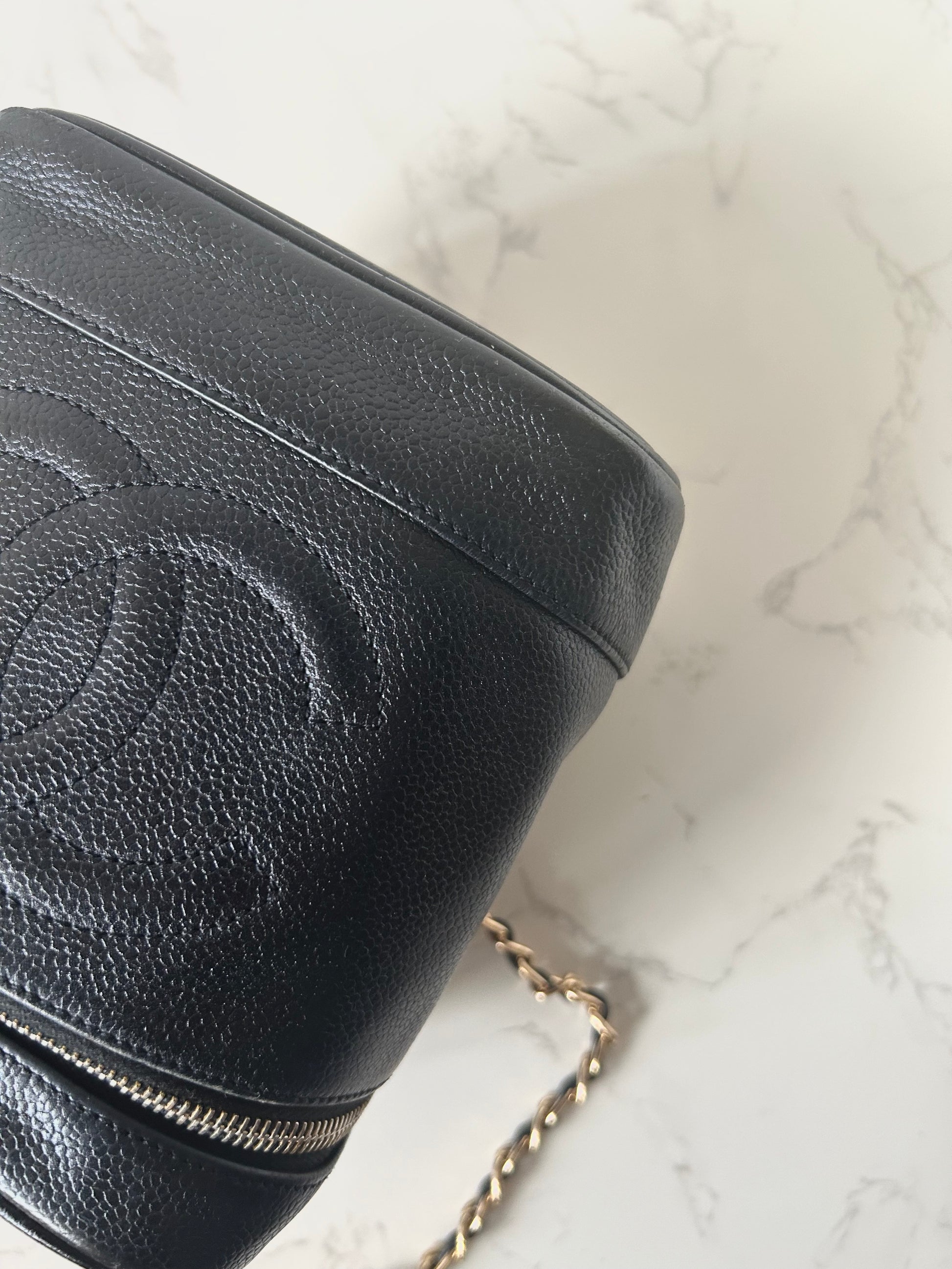 CHANEL Rare Vertical Black Caviar Leather Vanity Box Bag/Side Bag/Messenger Bag/Clutch Bag