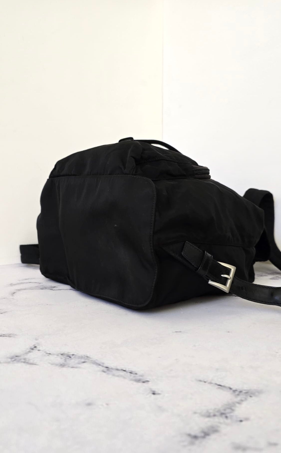 Prada黑色銀標尼龍雙肩包 後背包 背囊