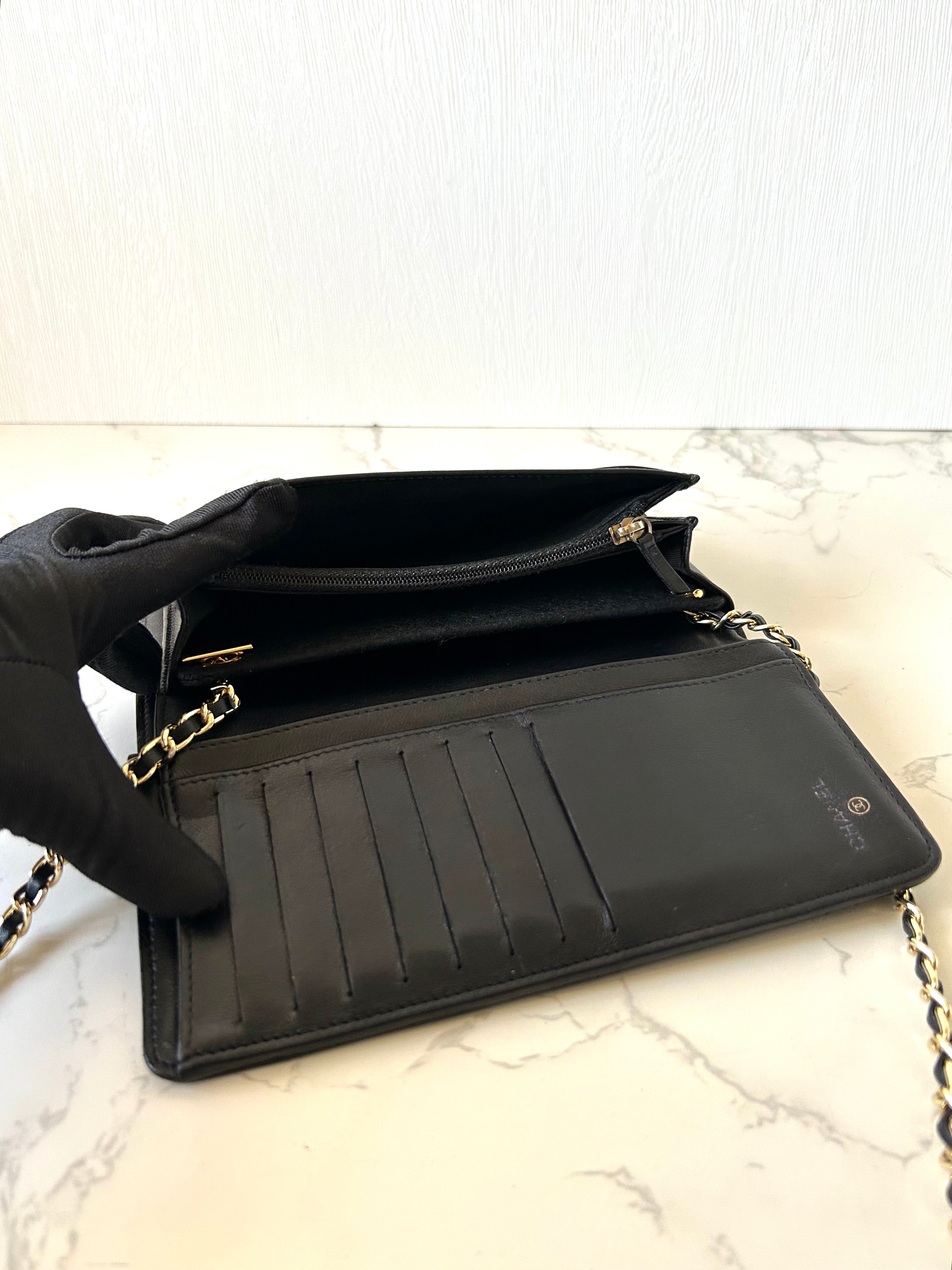 CHANEL black gold lambskin leather WOC long wallet/oblique bag/side bag