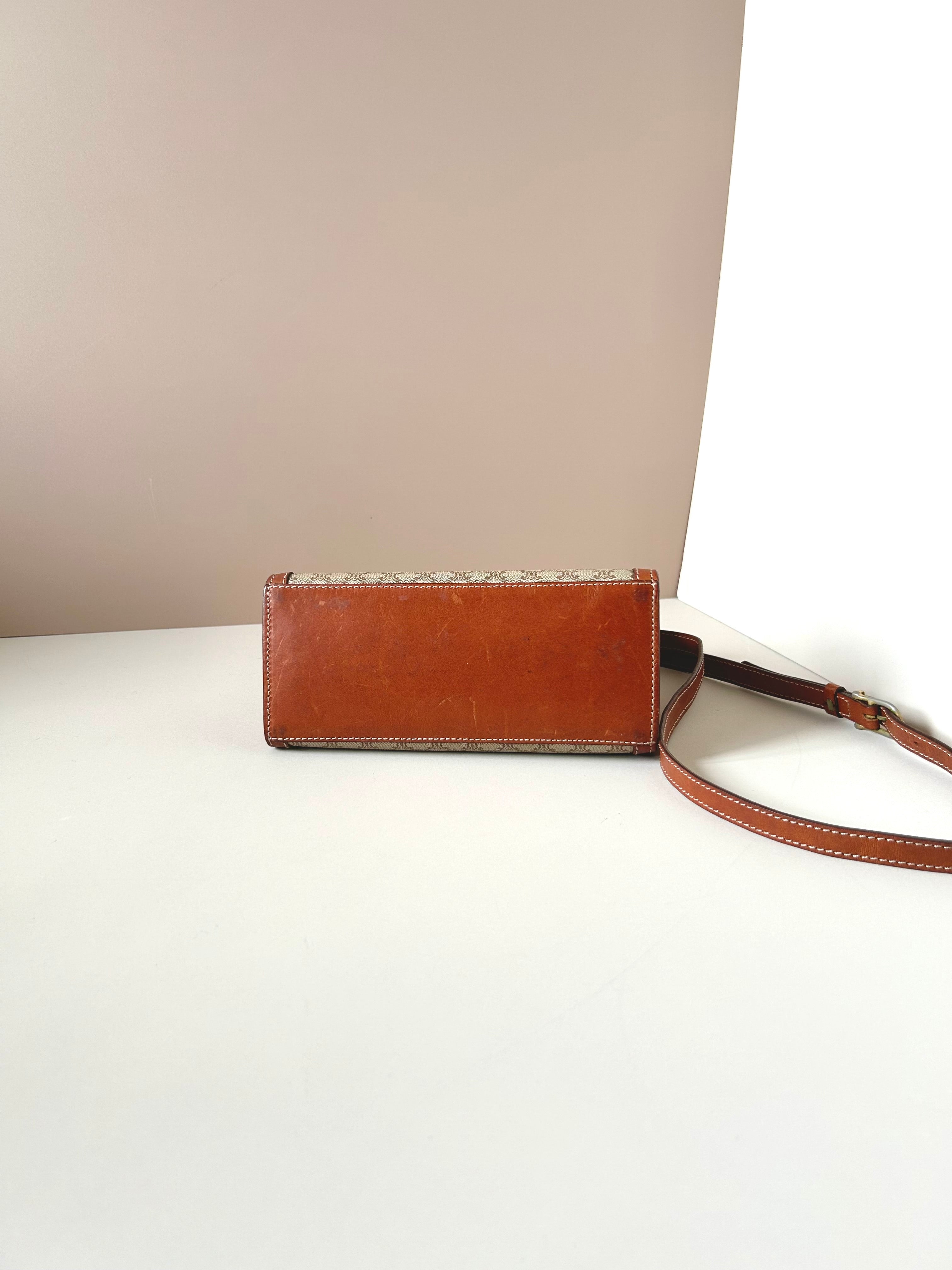CELINE rare beige old flower Kelly box small bag/side bag/oblique bag