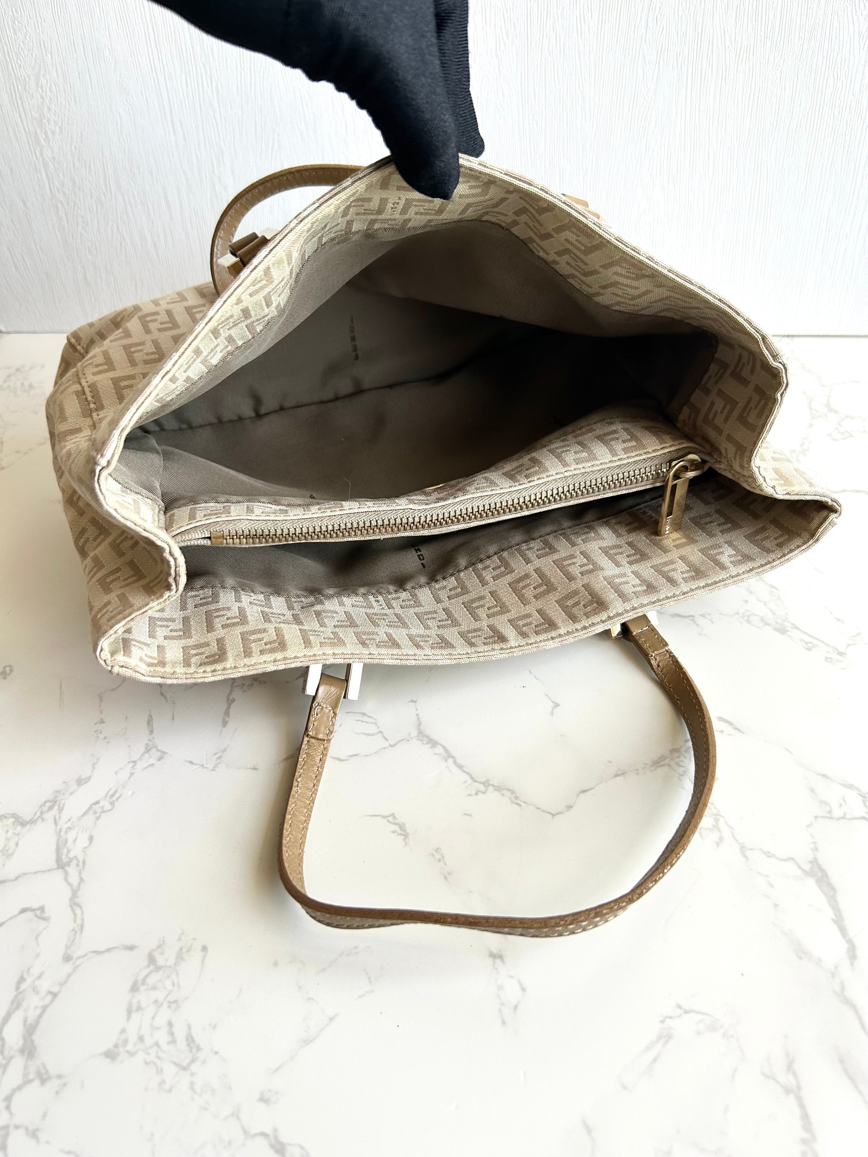 FENDI Zucchino Milk Tea Color Monochrome Tote Bag/Side Bag