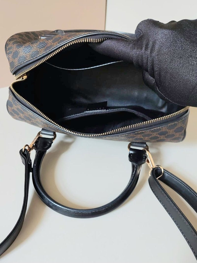 CELINE black old flower leather gold buckle Boston barrel small bag / side bag / oblique bag