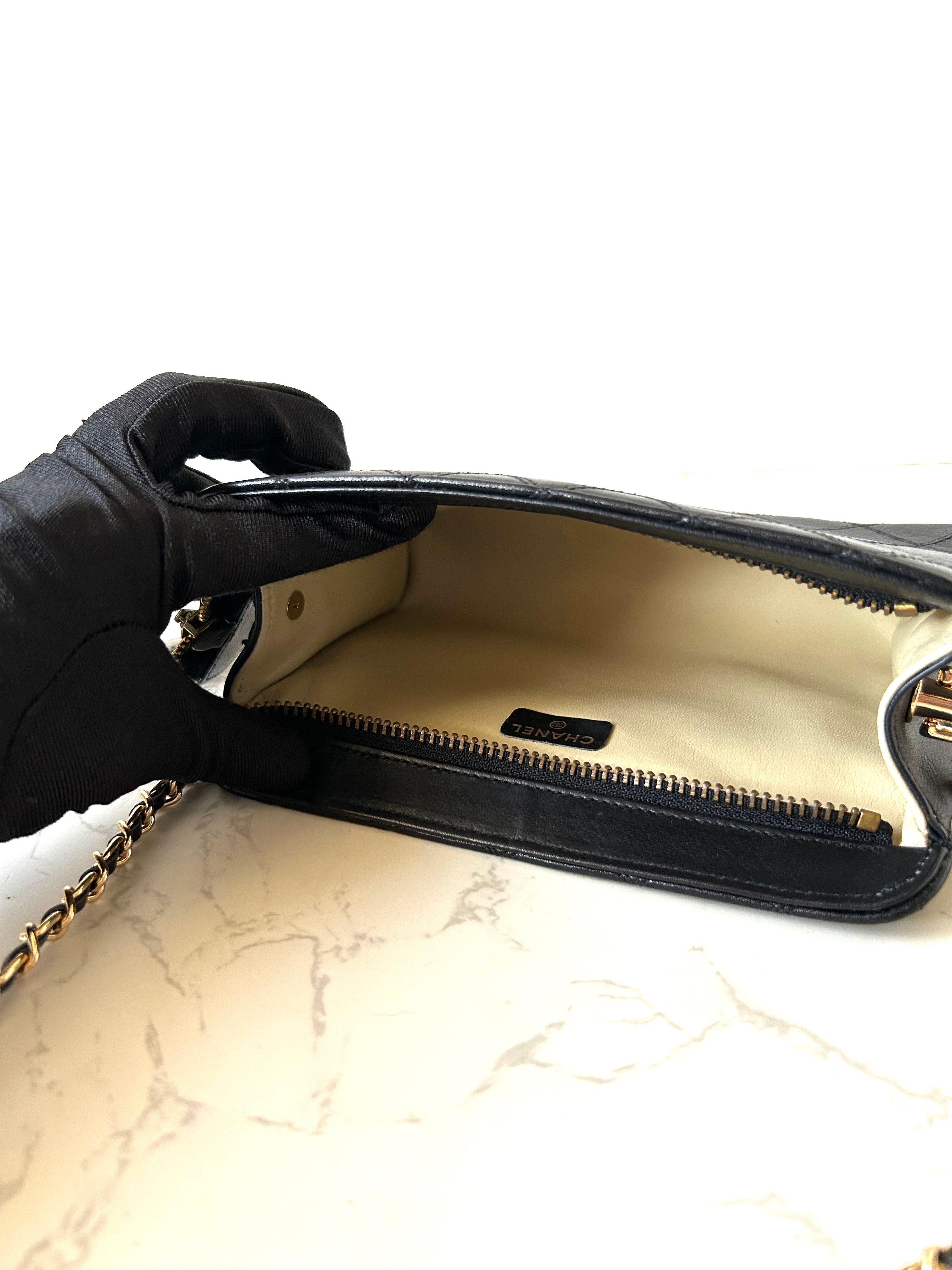 CHANEL rare black plaid small gold buckle bag/side bag/crossbody bag/clutch bag