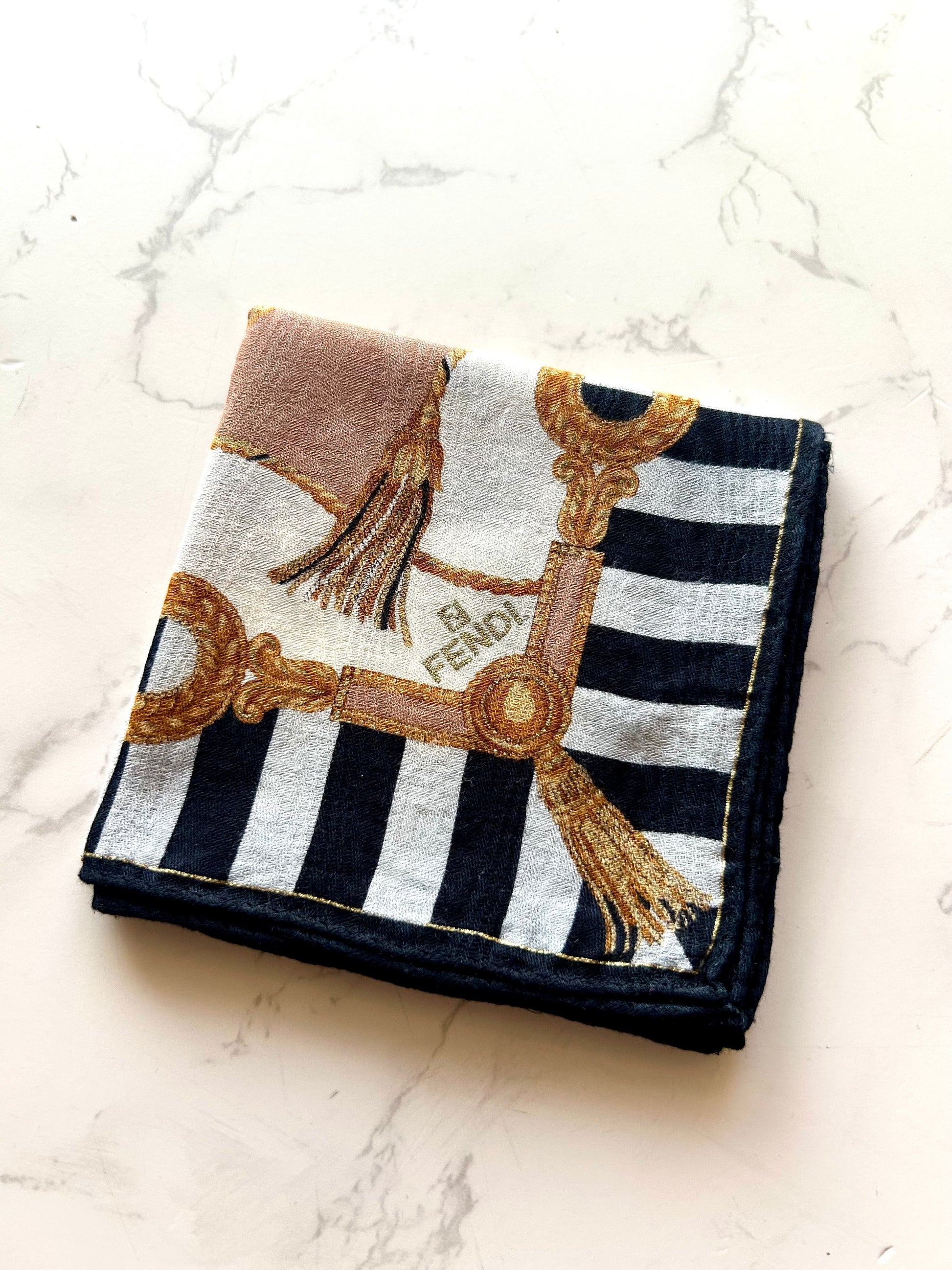 DIOR / FENDI中古方型絲巾（約46x46cm)或配件（隨機款式）· 新春禮品