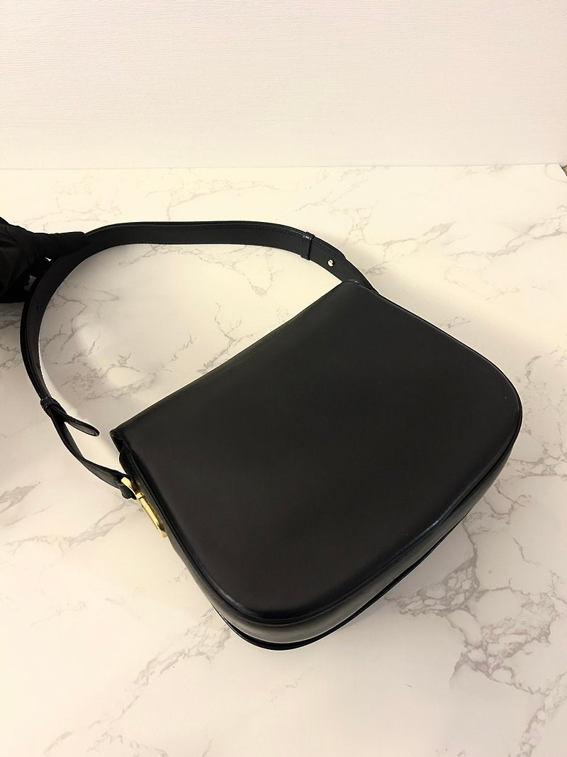 CELINE black leather gold Arc de Triomphe buckle small bag/shoulder bag/side backpack/