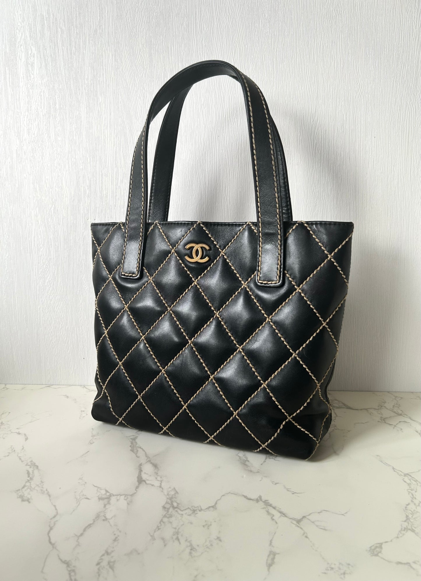 CHANEL Wild Stitch Vivian黑色金標外縫小托特包/側背包