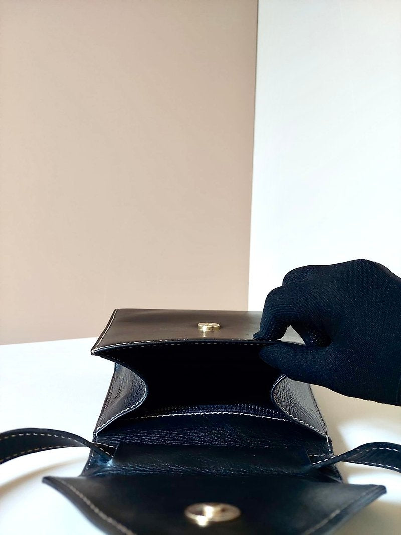 CELINE rare black gold buckle outer seam leather small Kelly shoulder bag / crossbody bag