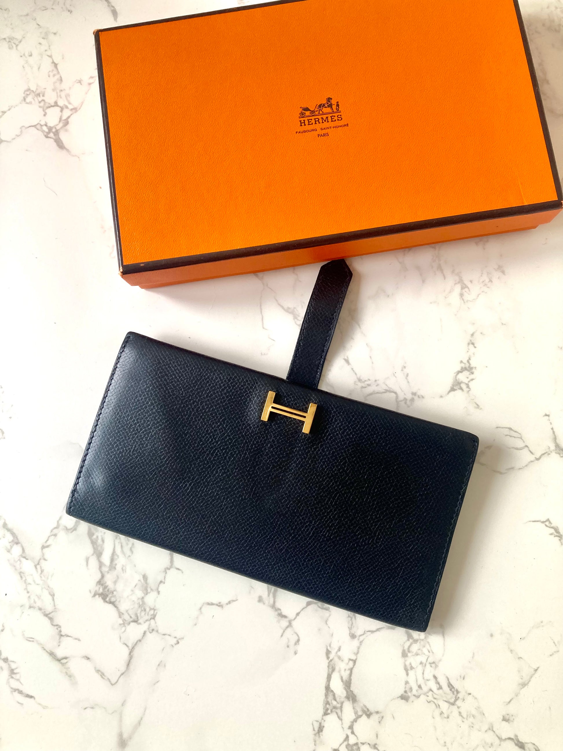 HERMES Black x Gold Epsom Leather Bearn H Bi-fold Wallet