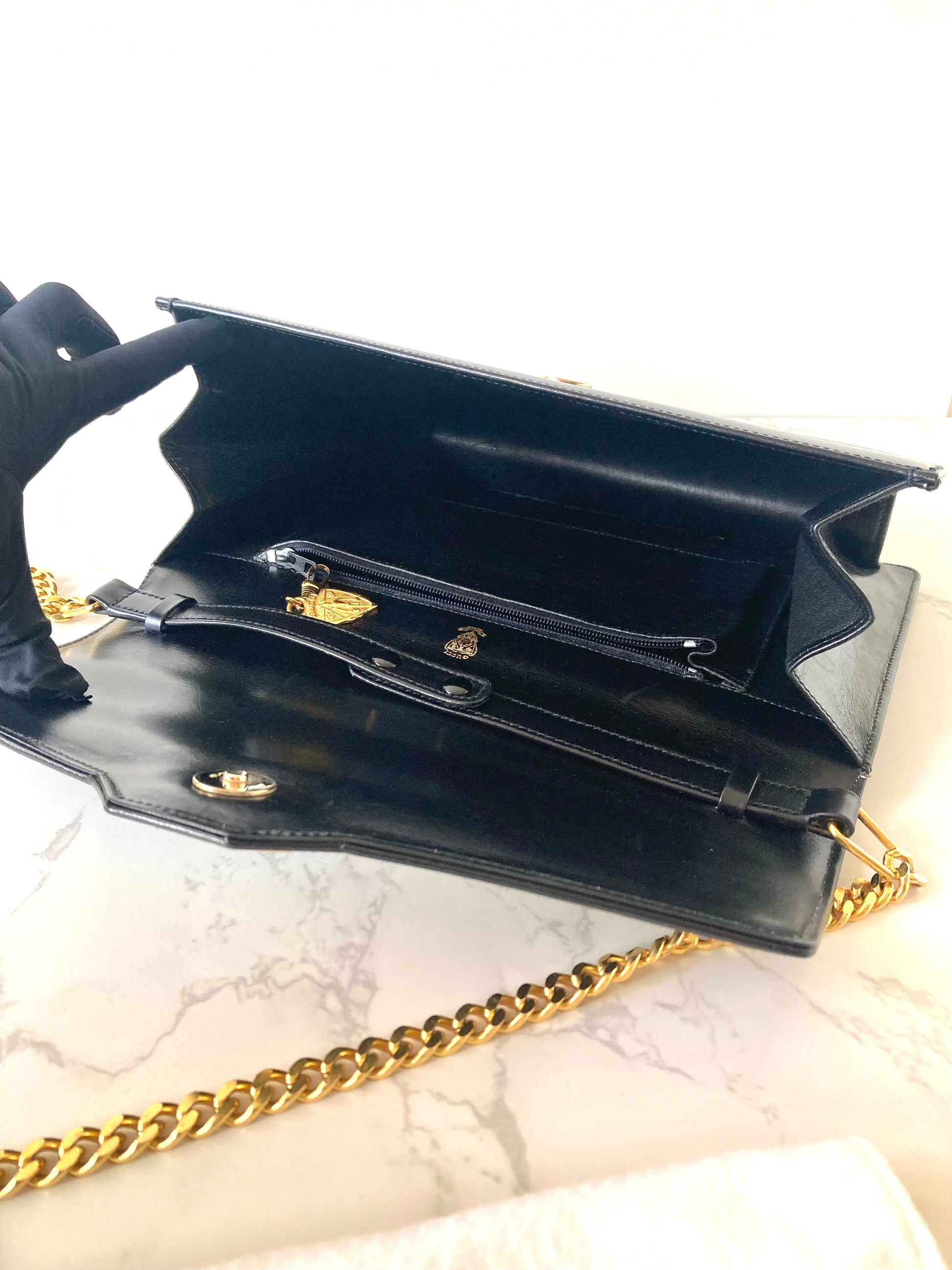 GUCCI Black x Gold Calf Leather Envelope Crossbody Chain Bag