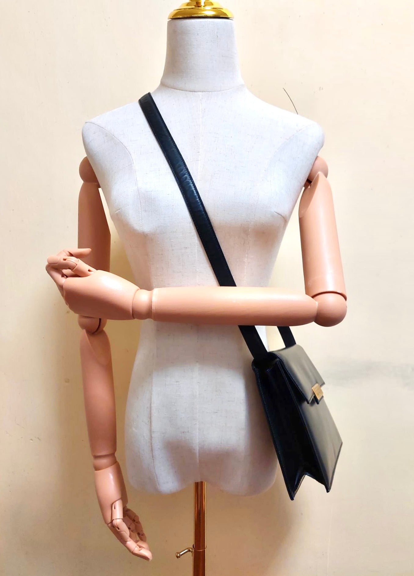 CHRISTIAN DIOR black gold houndstooth button trapezoidal Kelly shoulder bag / side bag / oblique bag
