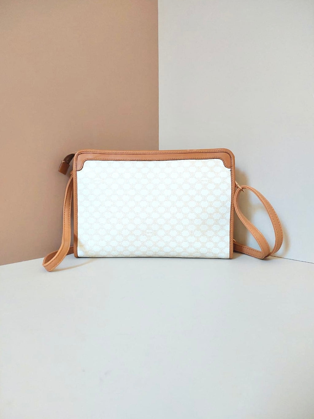 CELINE rare white old flower leather square small bag/clutch/side bag/crossbody bag