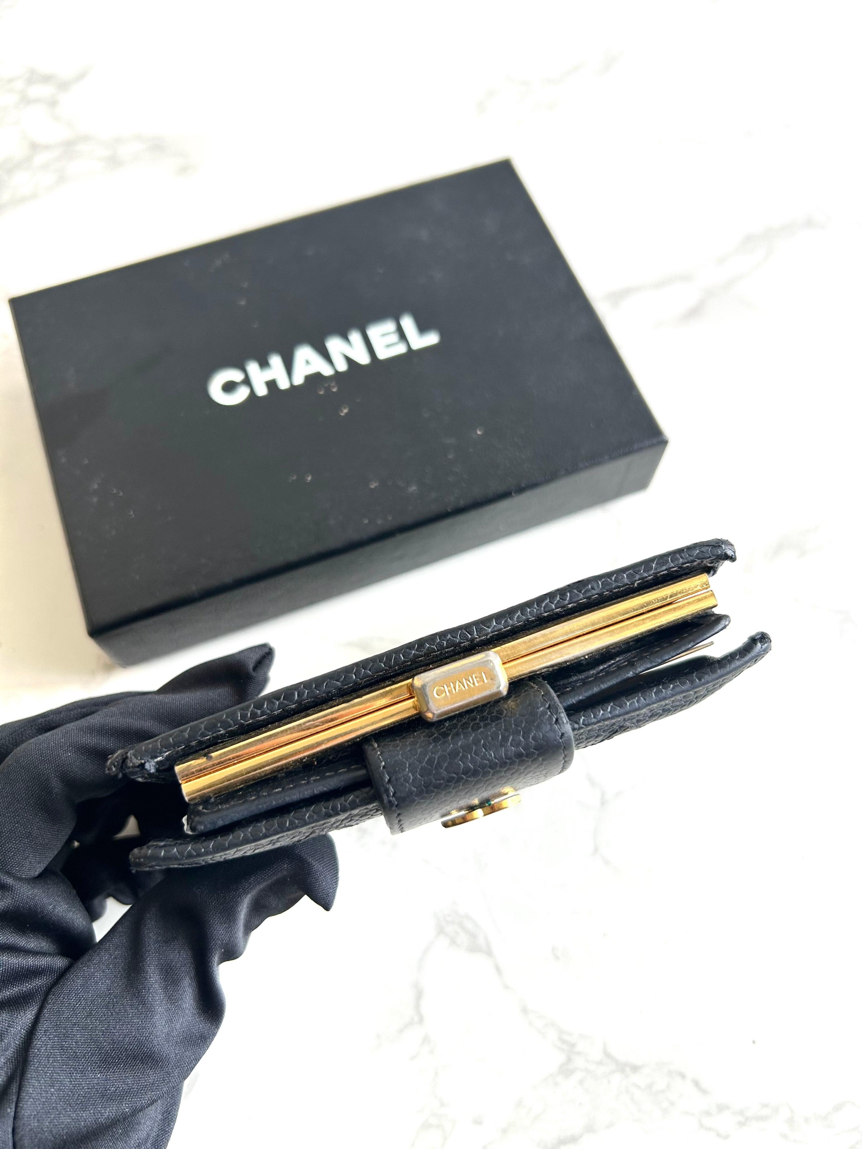 Chanel黑色魚子醬皮革中夾 皮夾 錢包 短夾 中古包