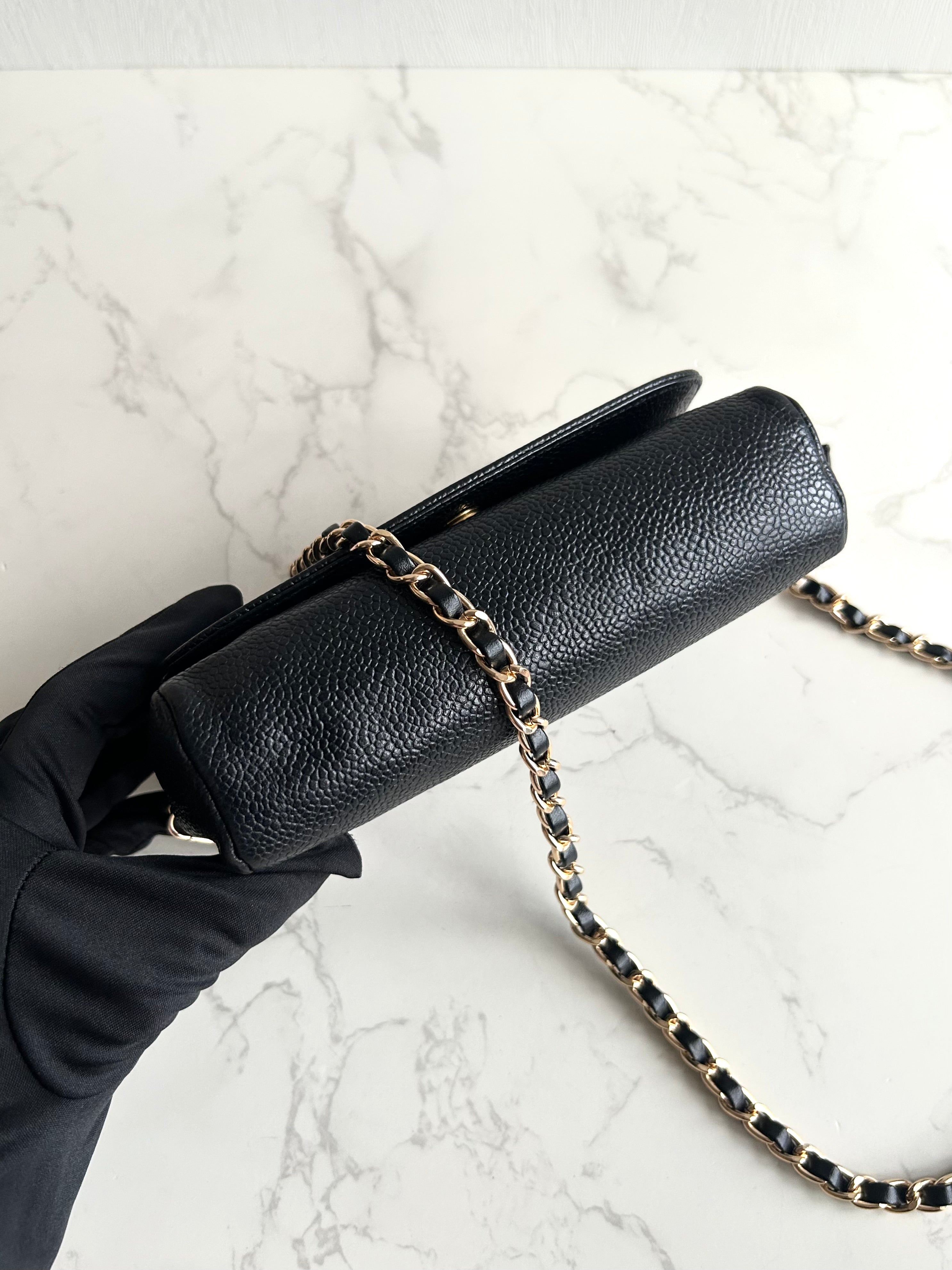 Chanel連鏡子黑金魚子醬皮革包 側背包 斜背包 中古包