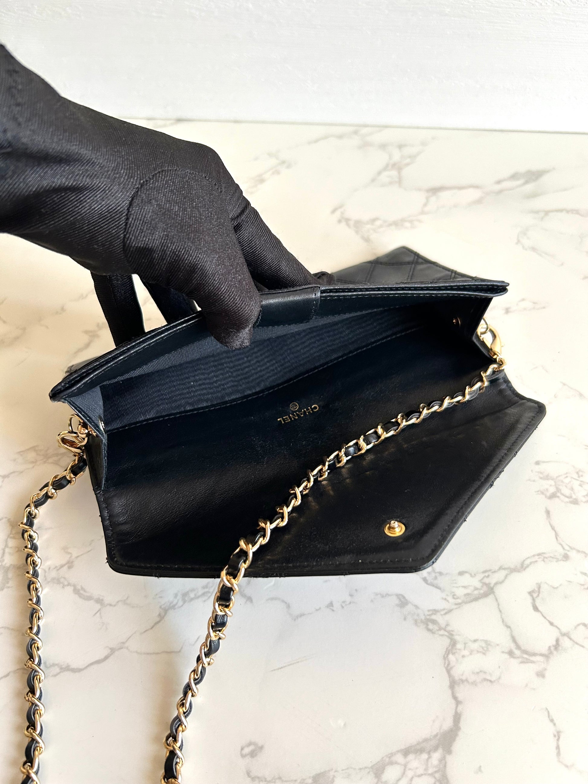 CHANEL Black Gold Buckle Envelope Small Bag/Side Bag/Messenger Bag/Clutch Bag/Mid-Length Wallet