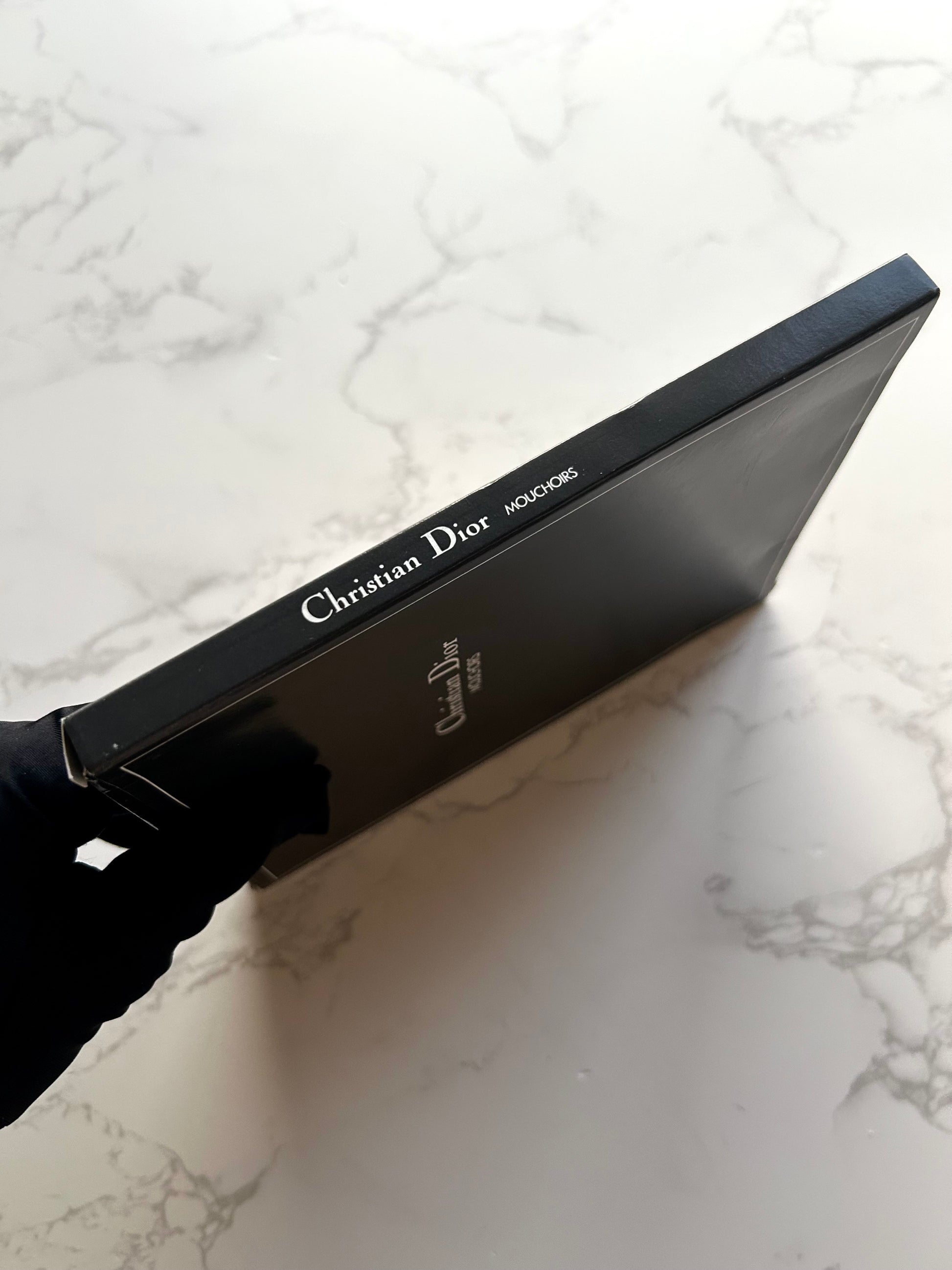 DIOR / FENDI中古方型絲巾（約46x46cm)或配件（隨機款式）· 新春禮品