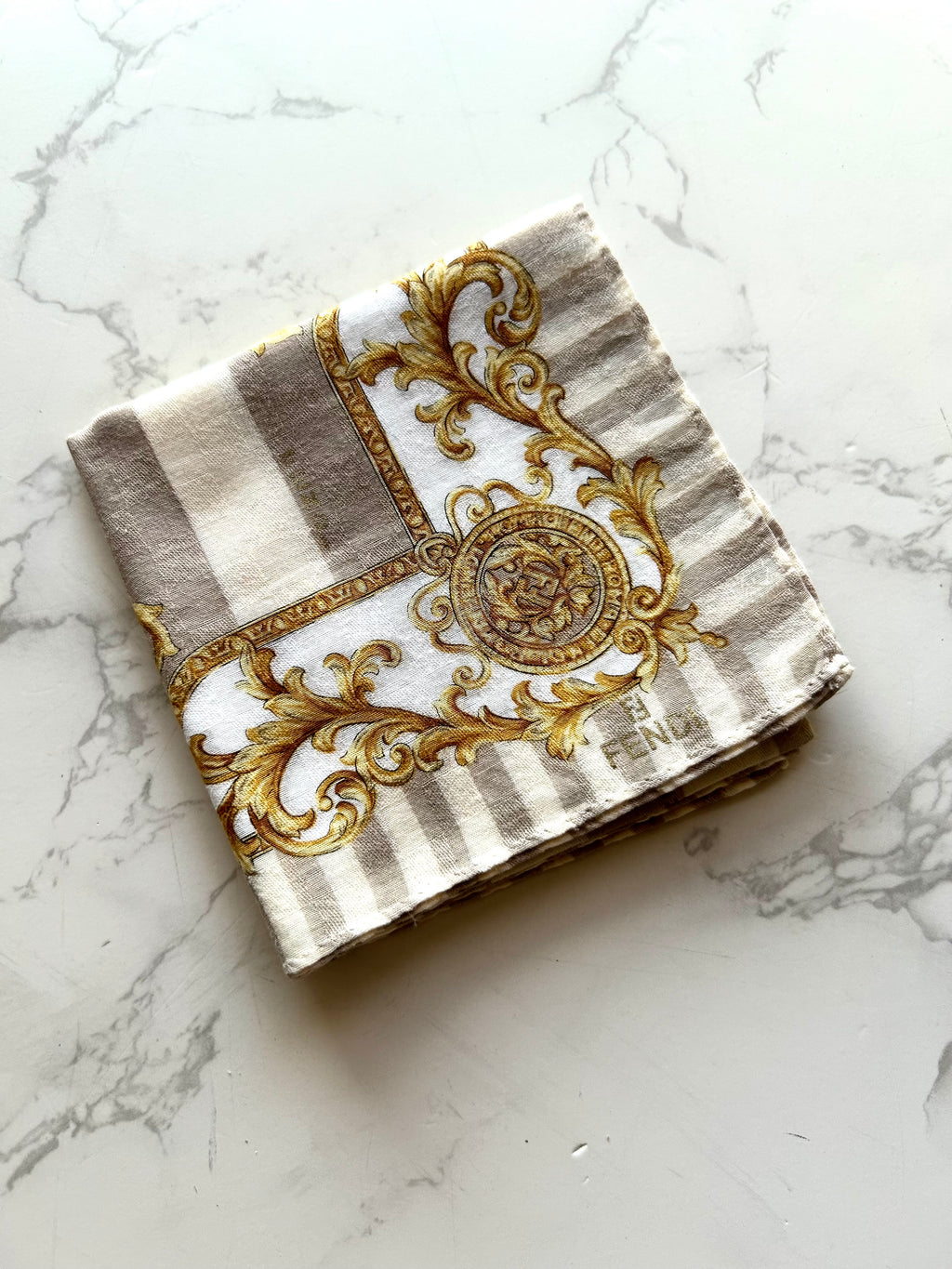 DIOR / FENDI中古方型絲巾（約46x46cm)或配件（隨機款式）· 新春禮品