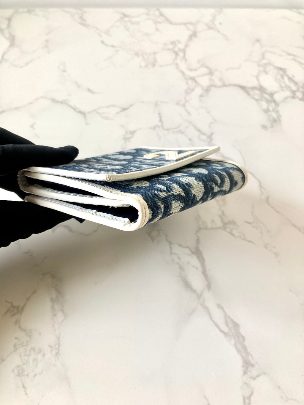 CHRISTIAN DIOR White x Navy Trotter Monogram Compact Wallet