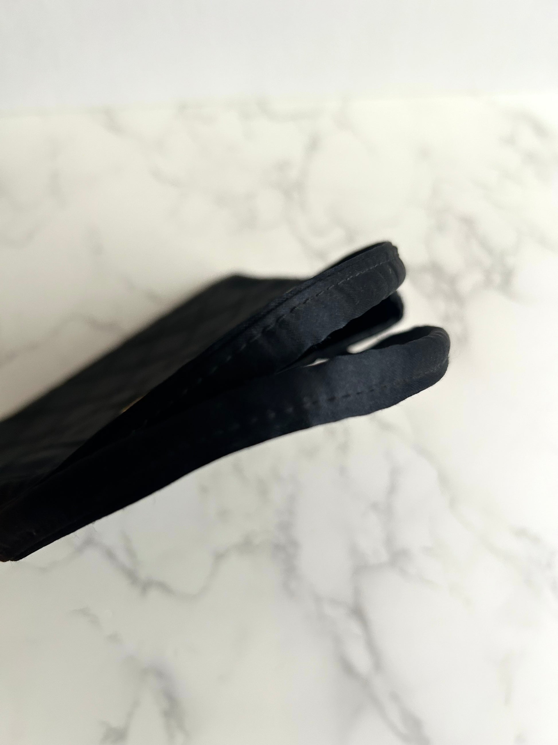 稀有Chanel中古絲絹黑色Matelassé水鑽托特包