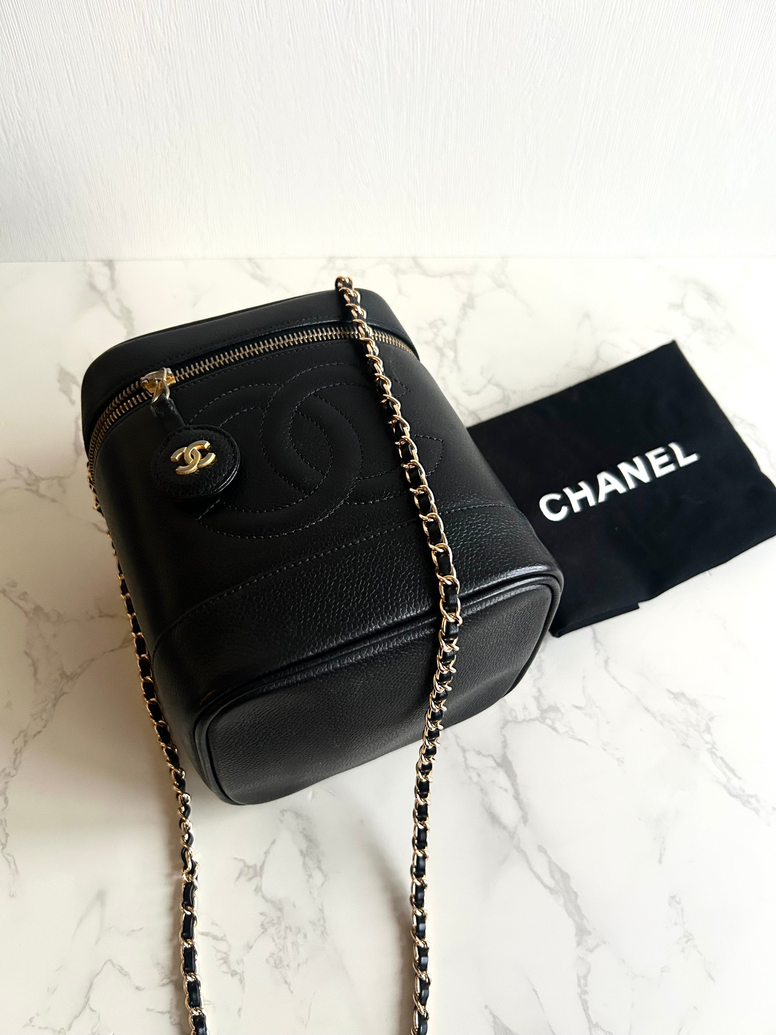 Chanel黑色金扣魚子醬Vanity盒子包/斜背包/側背包/單肩包