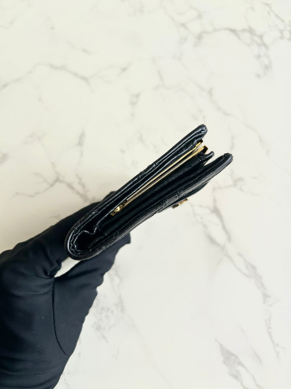 Chanel 黑色Matelassé小羊皮革口金中夾/銀包/短夾