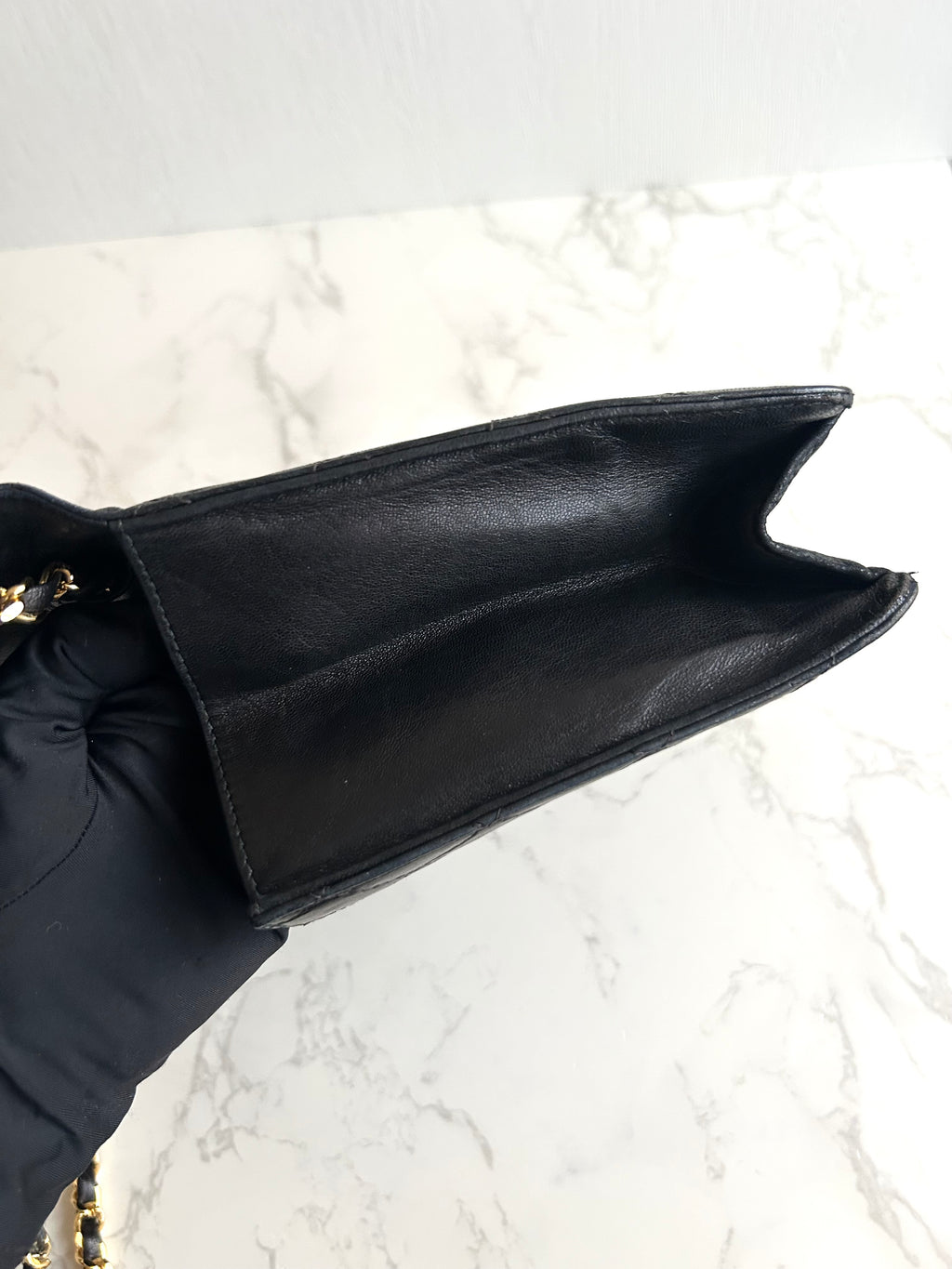 Chanel 黑金22 Matelassé 翻蓋包/側背包/單肩包