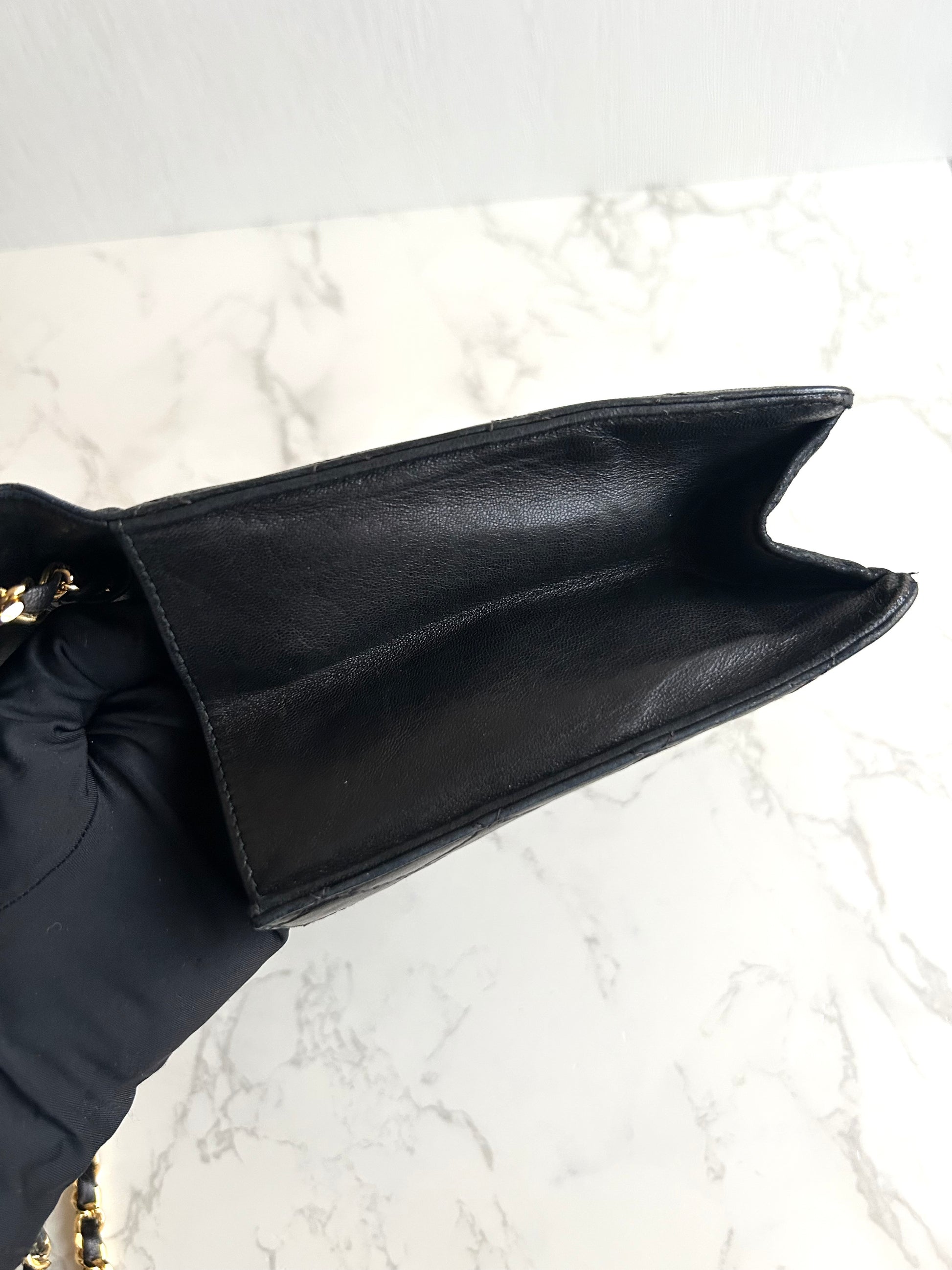 Chanel 黑金22 Matelassé 翻蓋包/側背包/單肩包