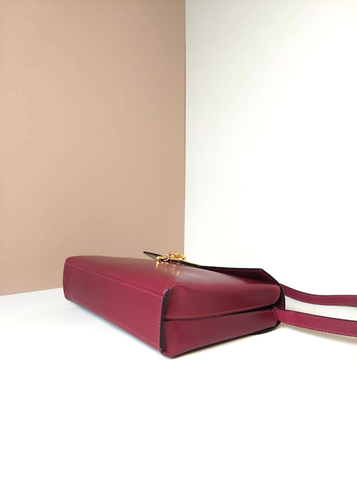 CELINE rare wine red gold teardrop rudder chain leather box small bag / side bag / oblique bag