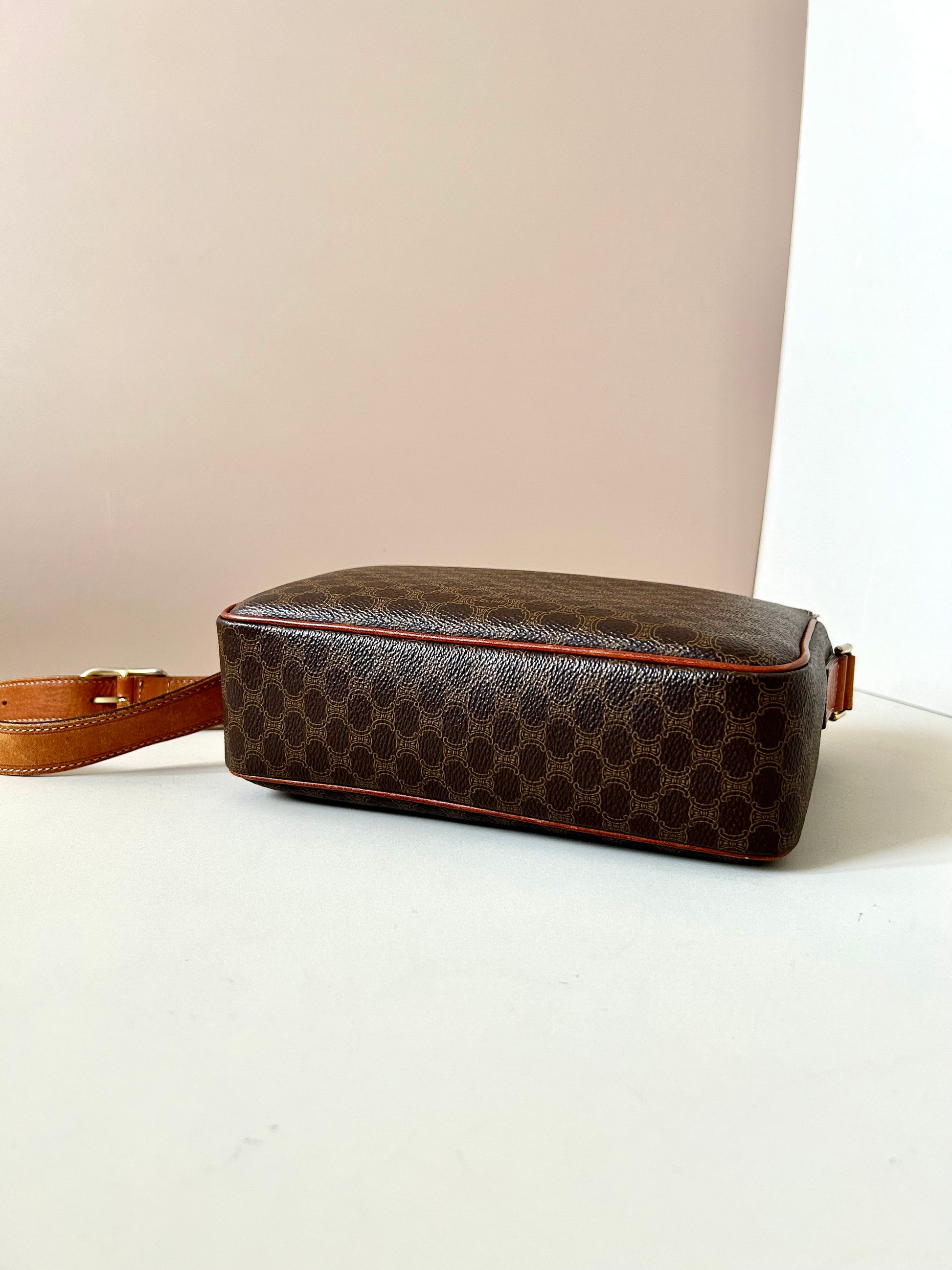 CELINE Brown Old Flower Leather Gold Buckle Small Tofu Box Bag/Side Bag/Messenger Bag