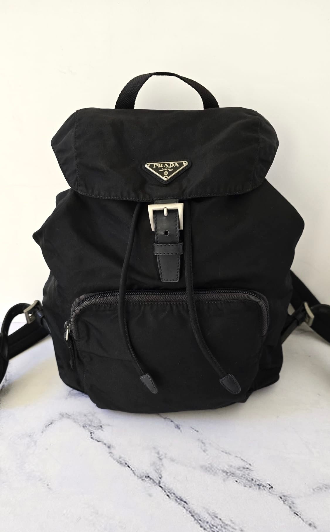 Prada黑色銀標尼龍雙肩包 後背包 背囊