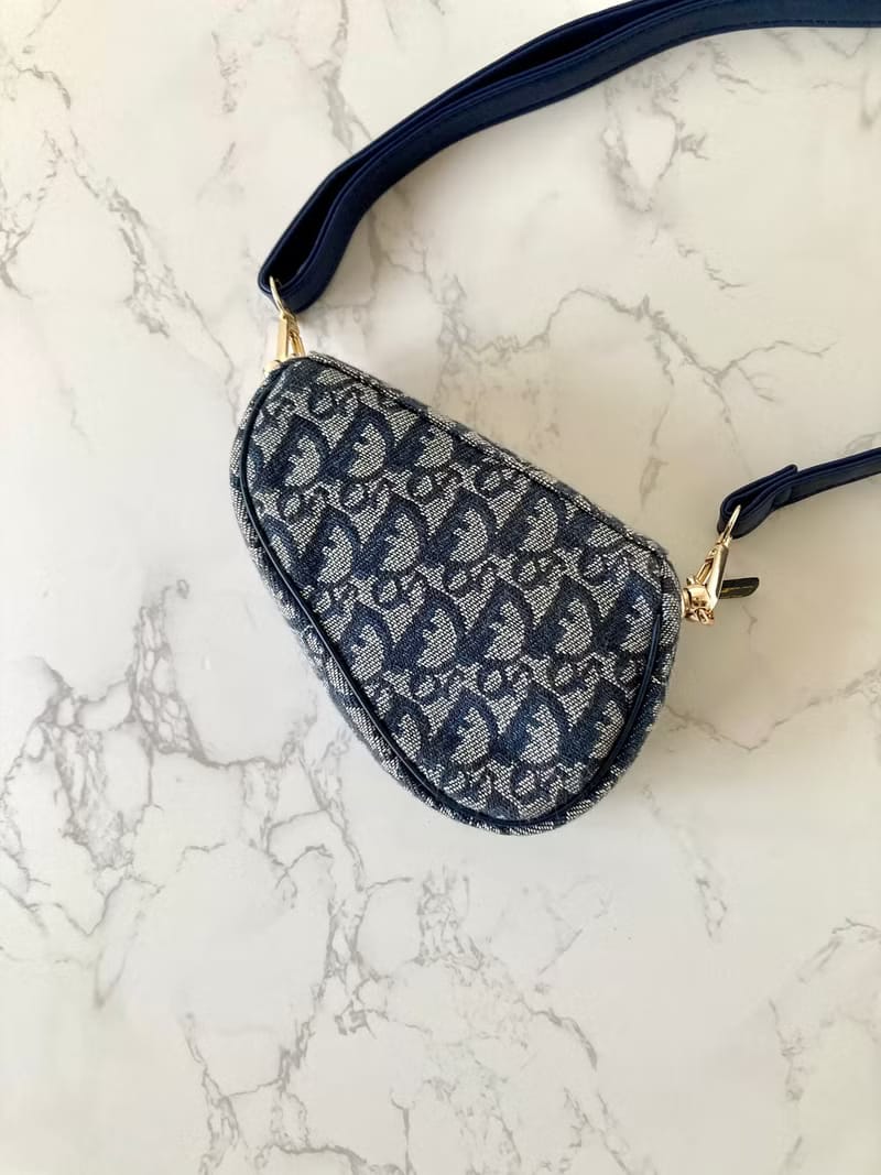 Dior dark blue old flower armpit shoulder bag/side bag/crossbody bag/handbag