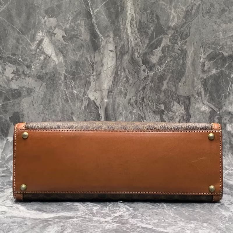 Celine coffee-colored old flower leather Kelly bag/side bag/oblique bag