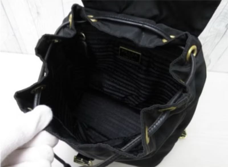 稀有日本中古二手Prada黑色金鍊子後背包/ 背囊