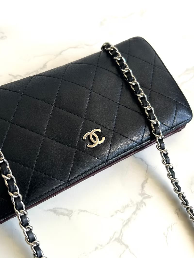 Second-hand Chanel black lambskin long wallet/WOC/ crossbody bag/side bag